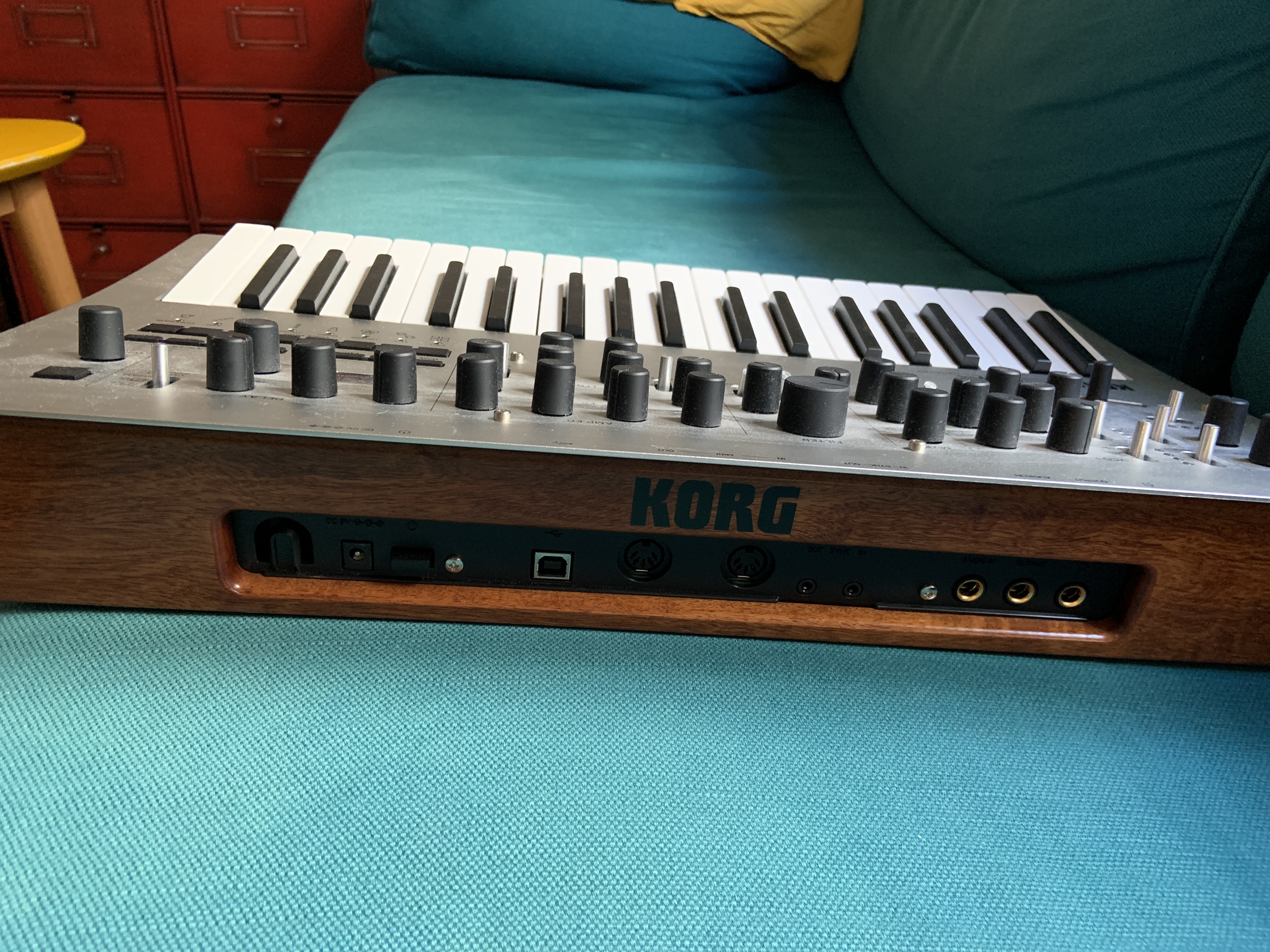 MINILOGUE Minilogue Audiofanzine