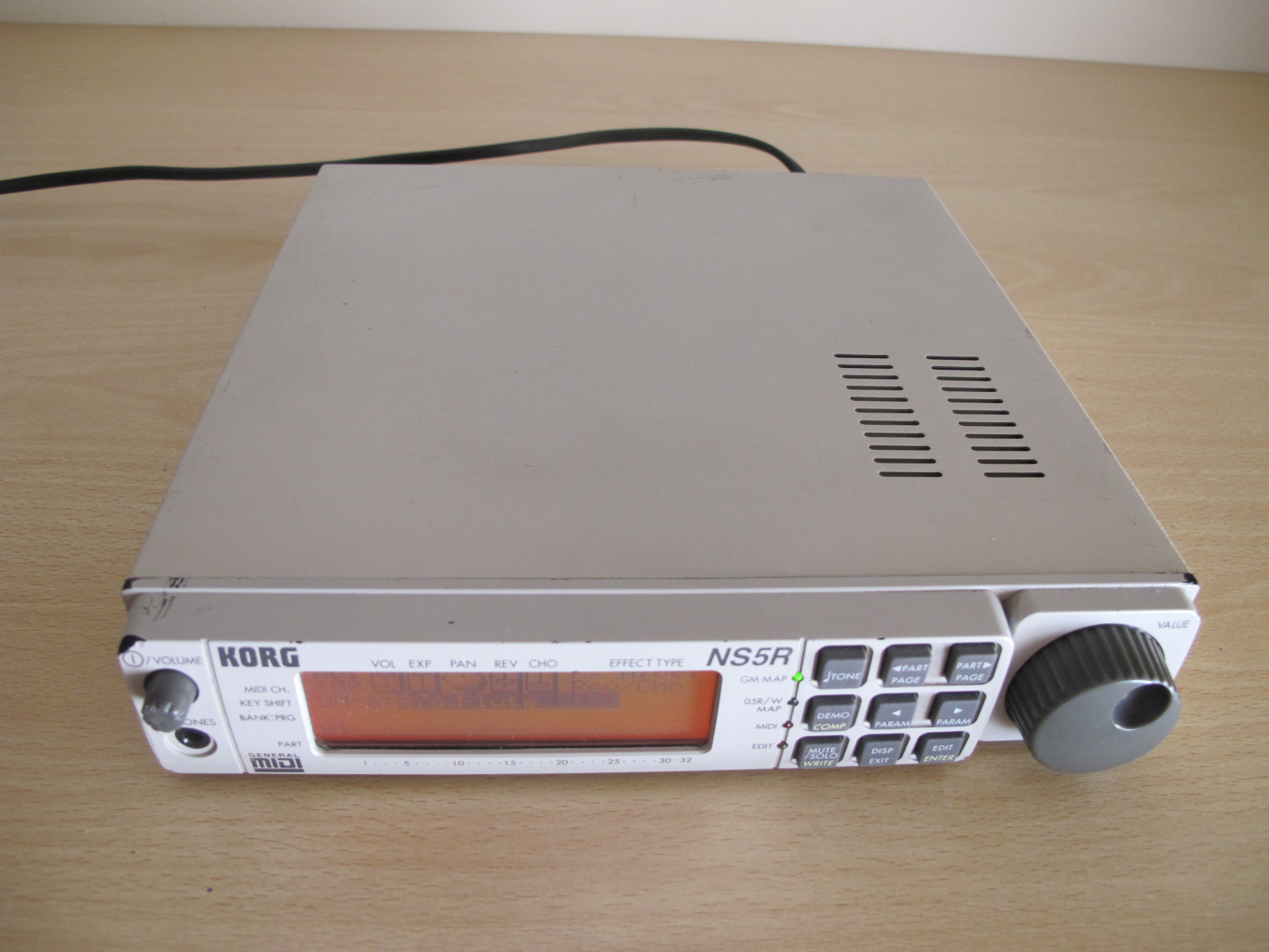 Amazon.co.jp: レア動作保証KORG コルグ NS5R MIDI 音源