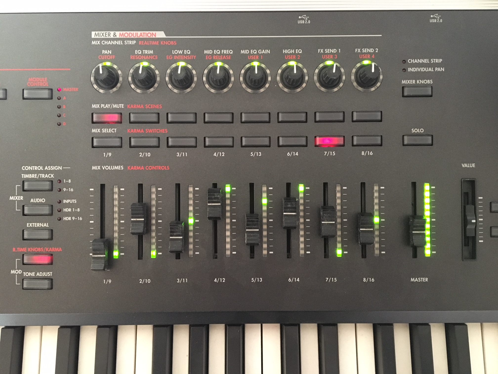 Oasys 88 Oasys 88 Audiofanzine