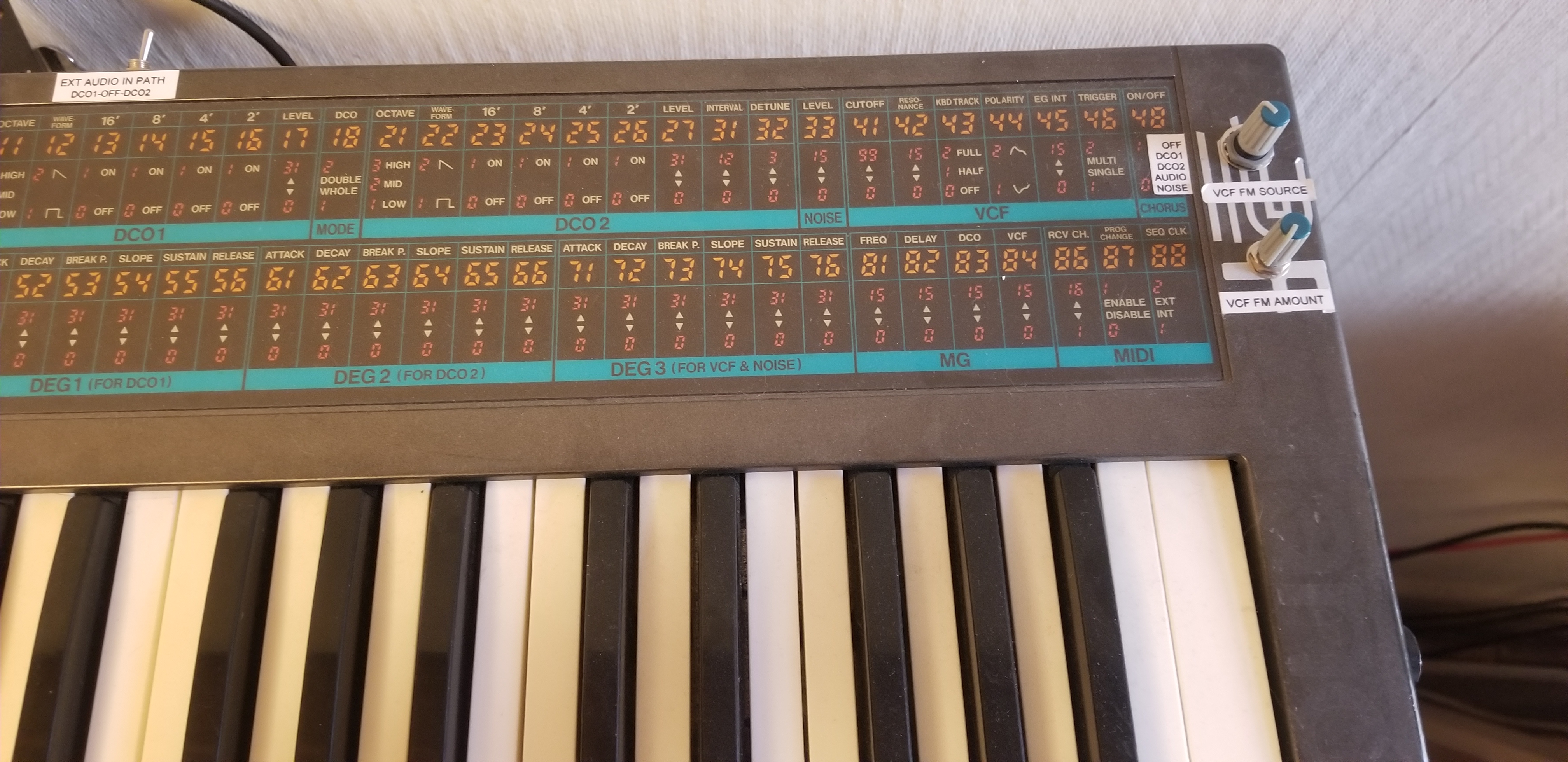 korg poly 800 low volume