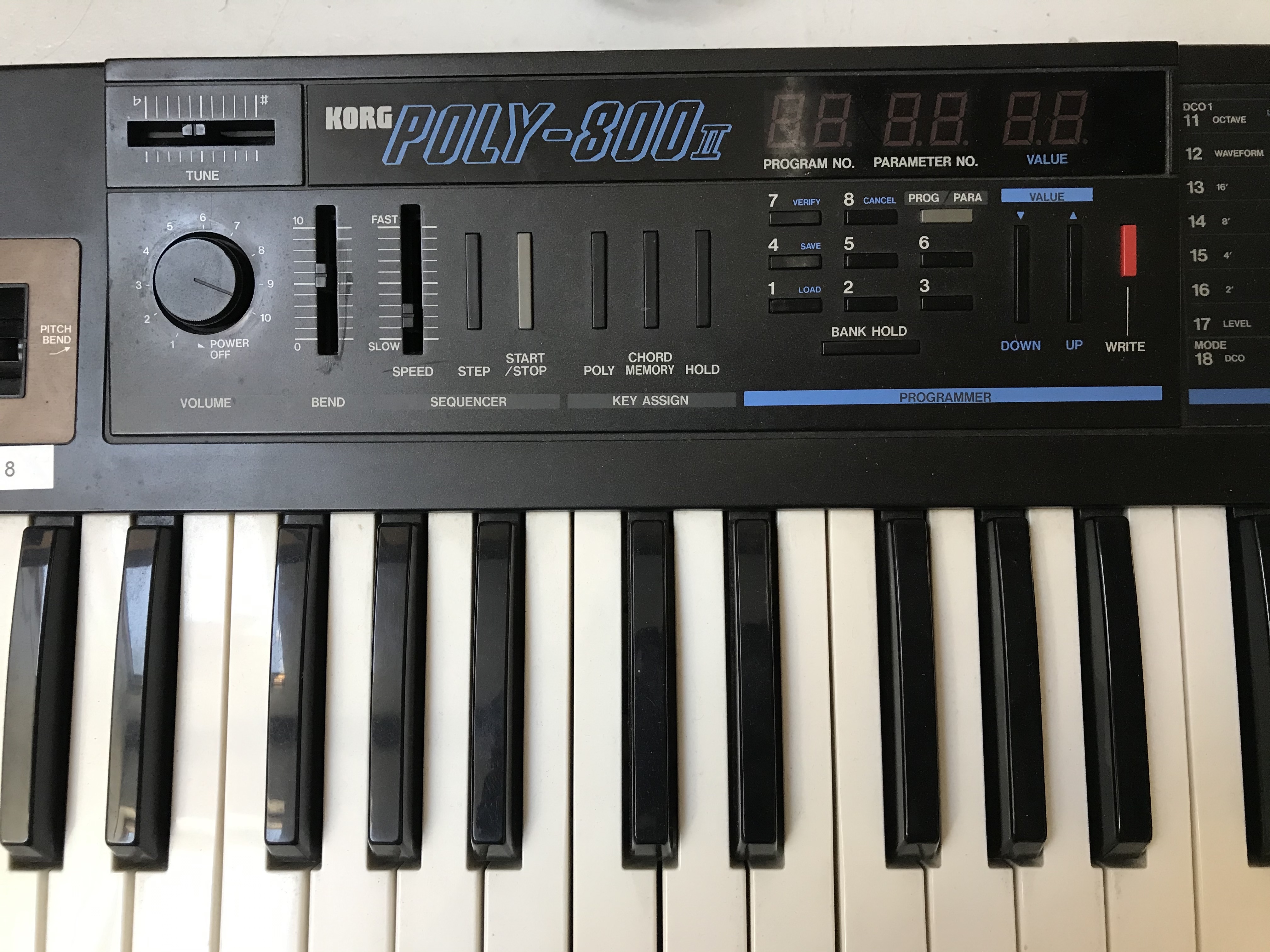 Poly-800 v2 - Korg Poly-800 v2 - Audiofanzine