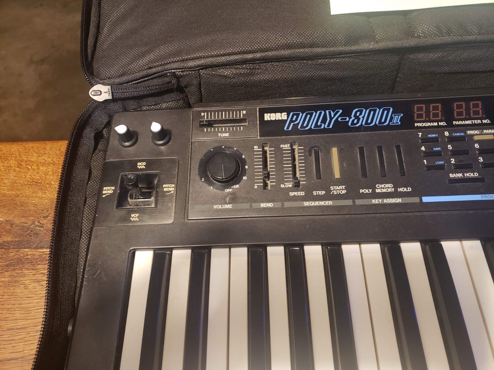 how to make a synth pad on korg poly 800