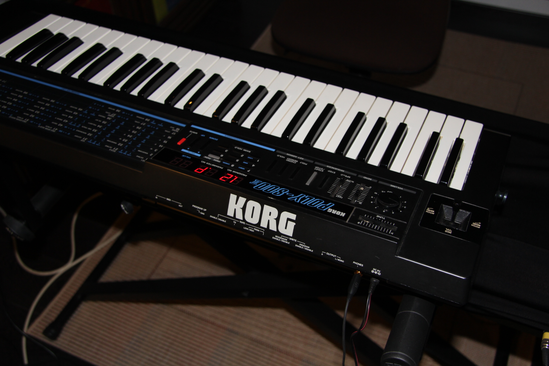 korg poly 800 ii features