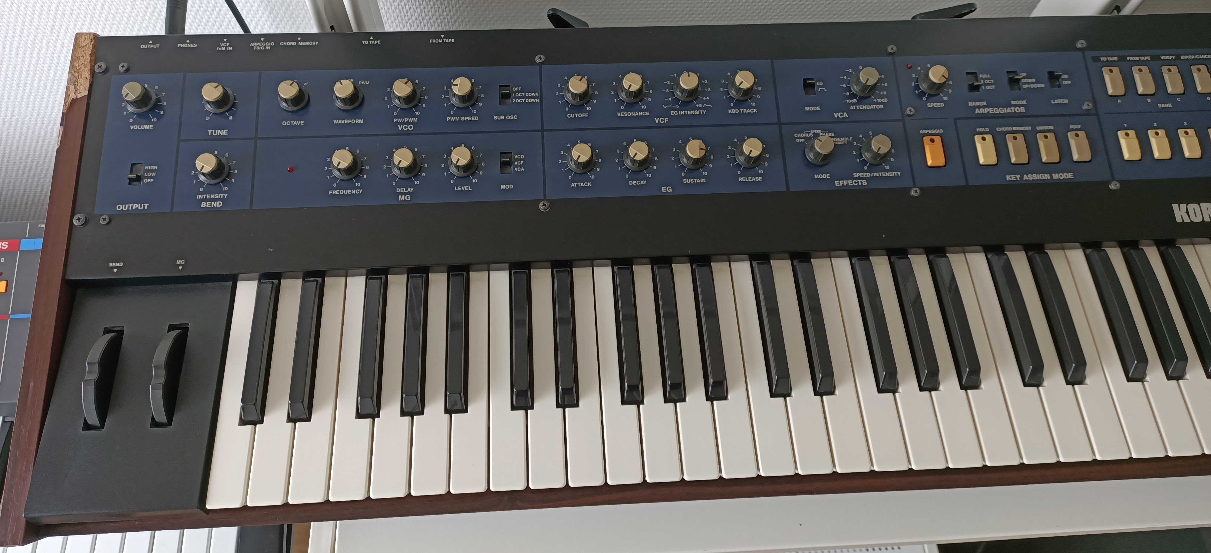 Vends Korg Polysix avec MIDI (Basse-Normandie) - Audiofanzine