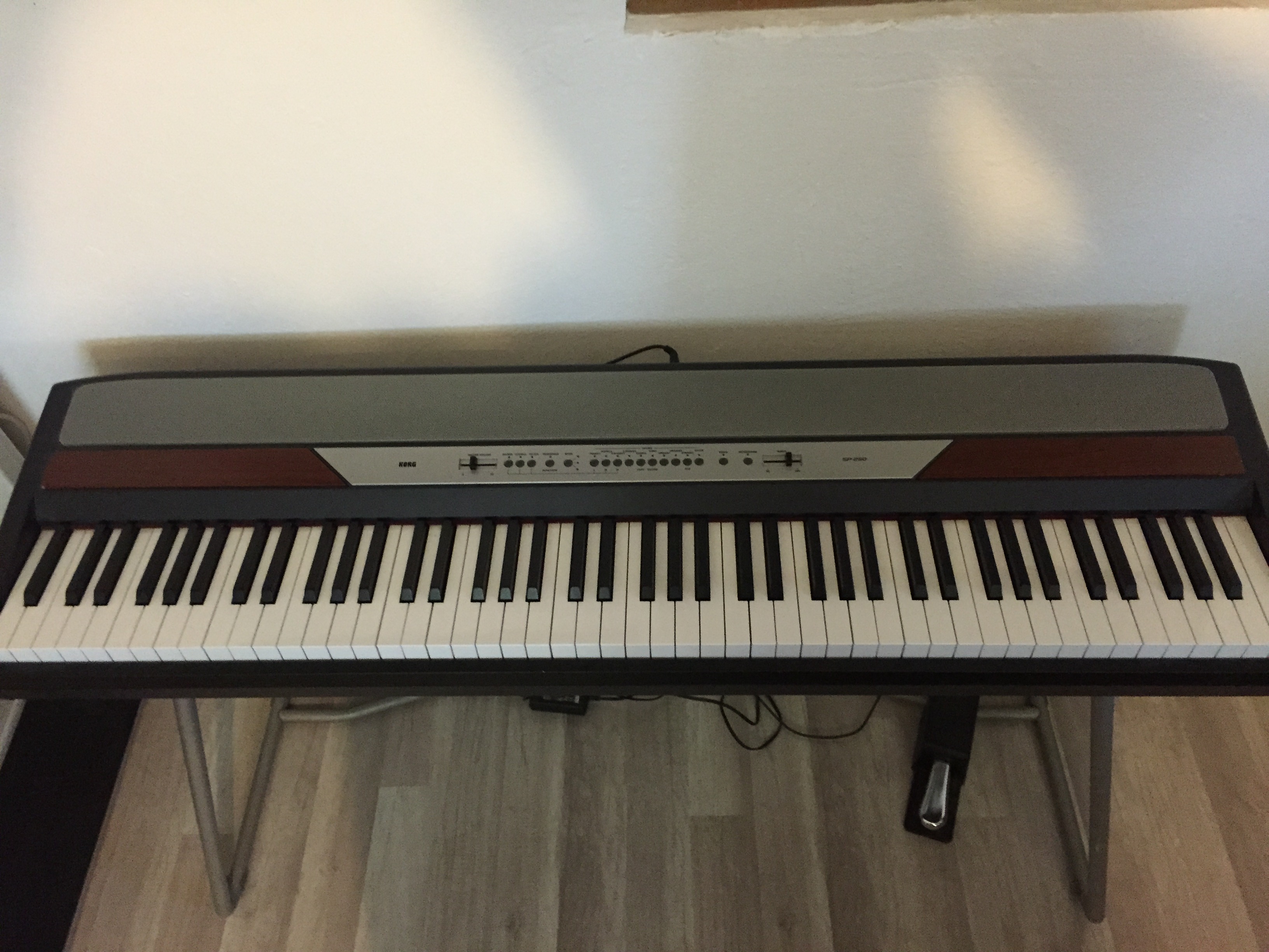 Photo Korg SP 250 Korg SP 250BK 1024597 Audiofanzine