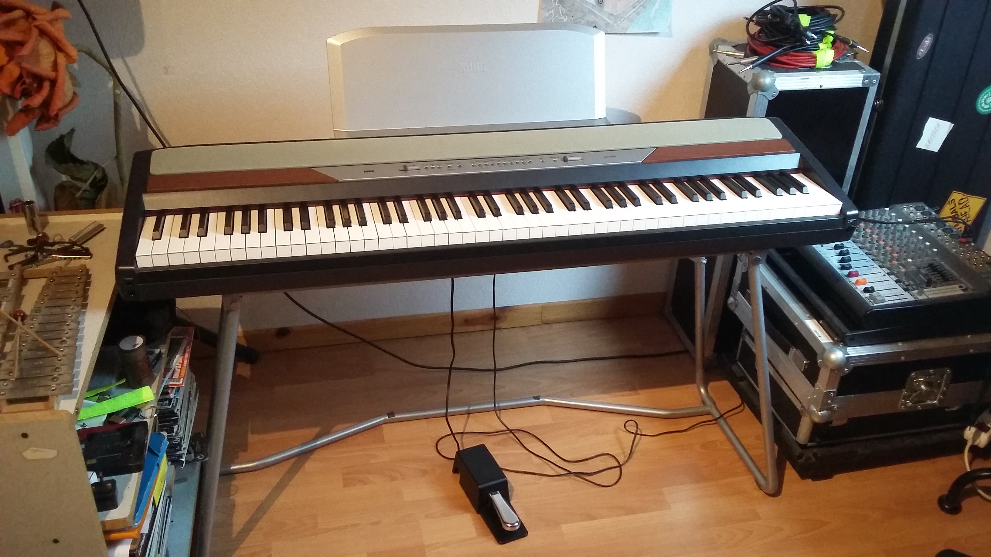 SP-250 - Korg SP-250 - Audiofanzine