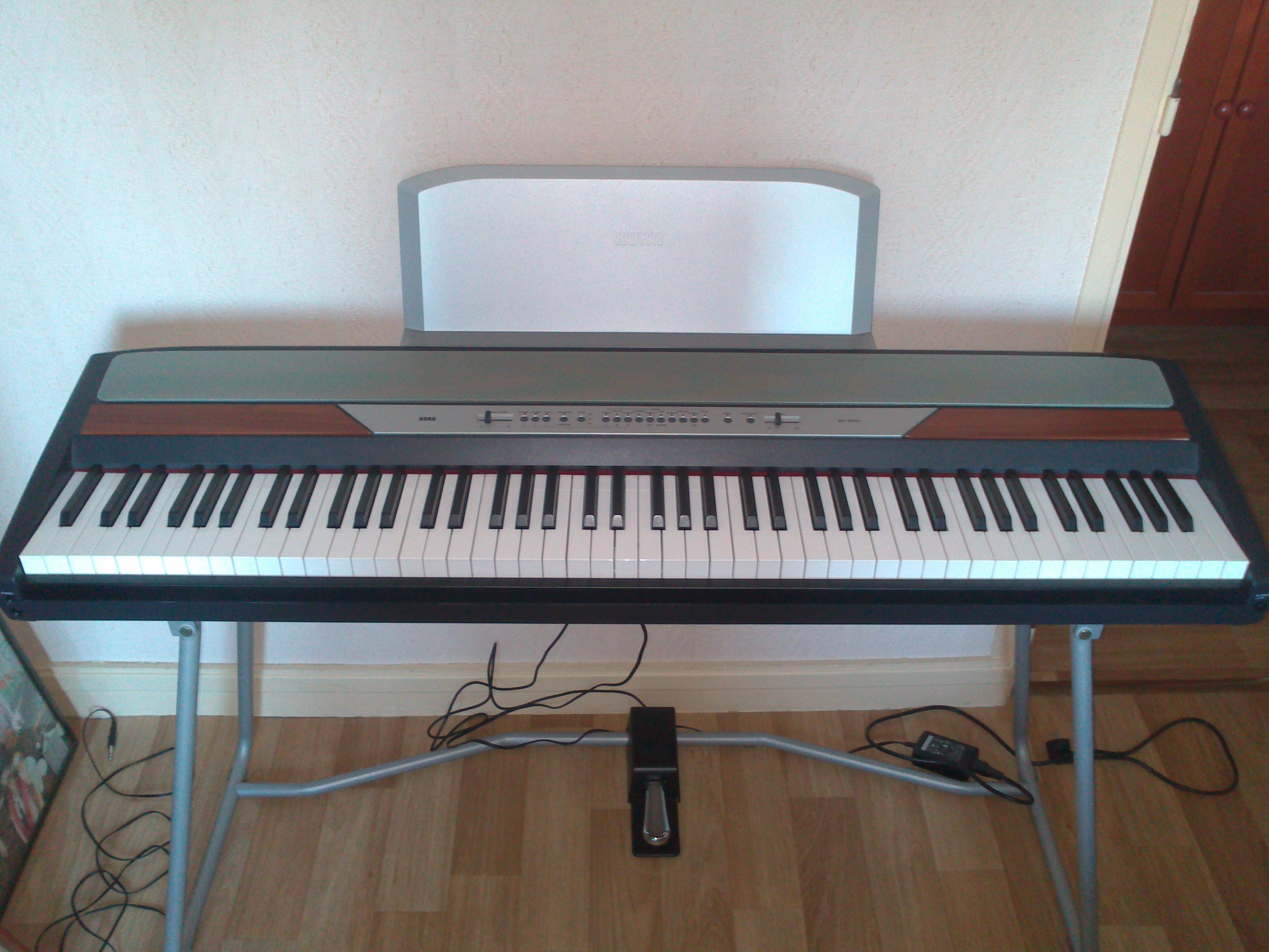 Photo Korg SP 250 Korg SP 250BK 741241 Audiofanzine