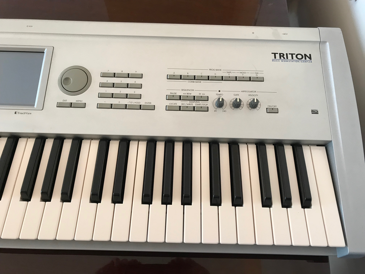 TRITON 61 Triton 61 Audiofanzine