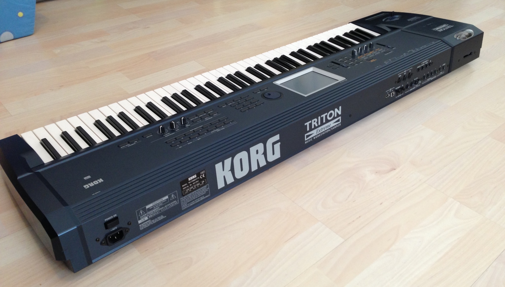 KORG - Korg Triton Pro シンセサイザー 76鍵 (EXB-MOSS搭載）の+solo