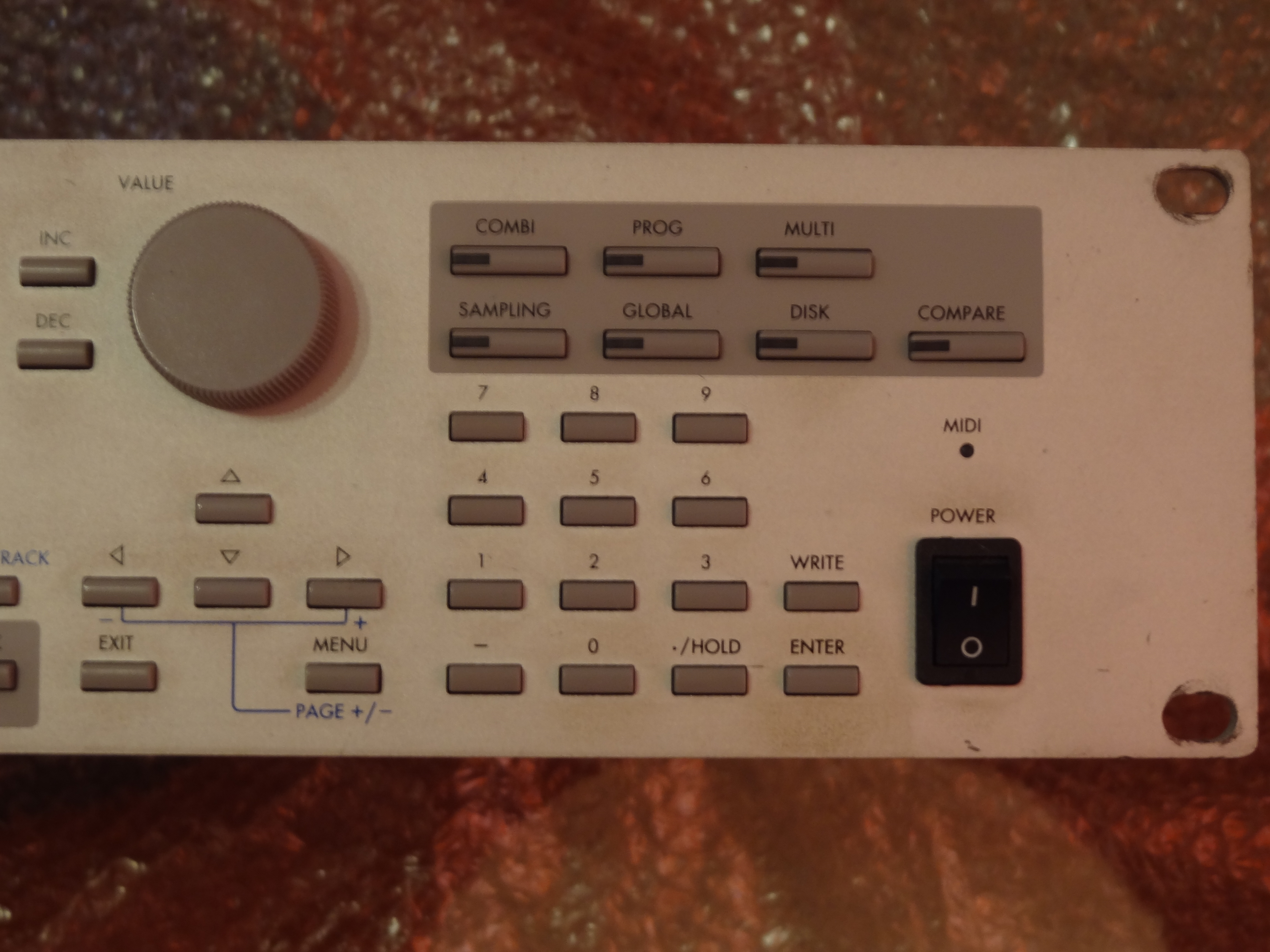 Photo Korg Triton Rack : Korg Triton-Rack (#315372) - Audiofanzine