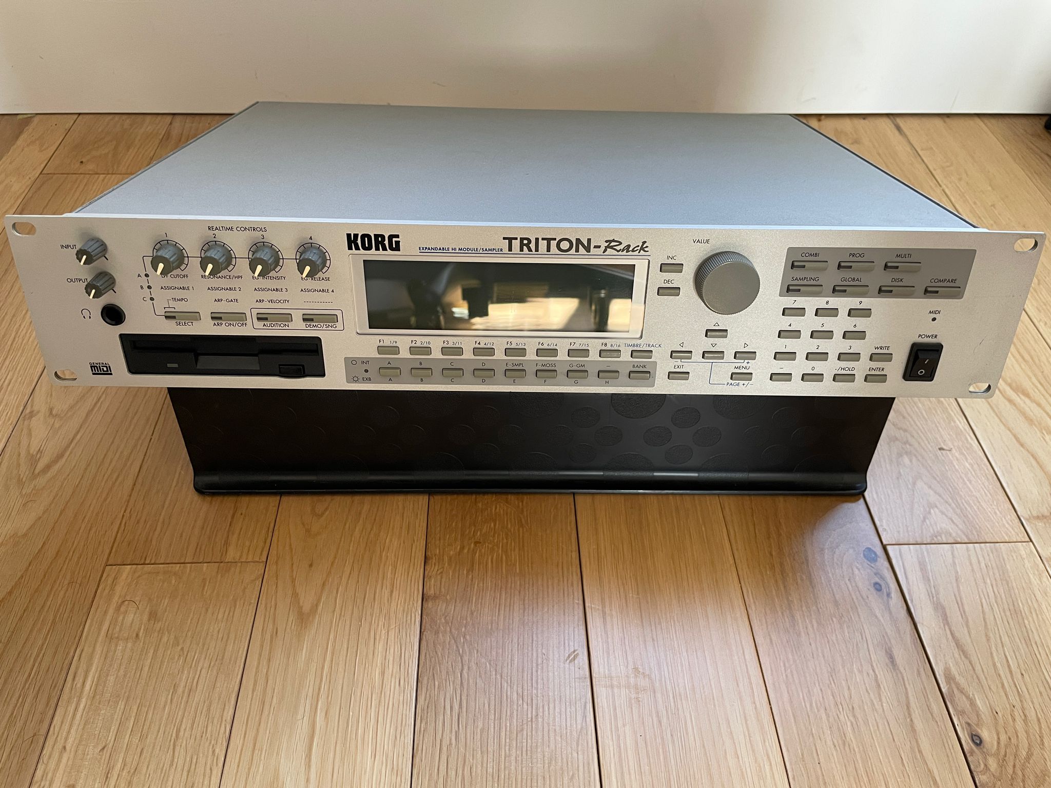 Triton Rack - Korg Triton Rack - Audiofanzine