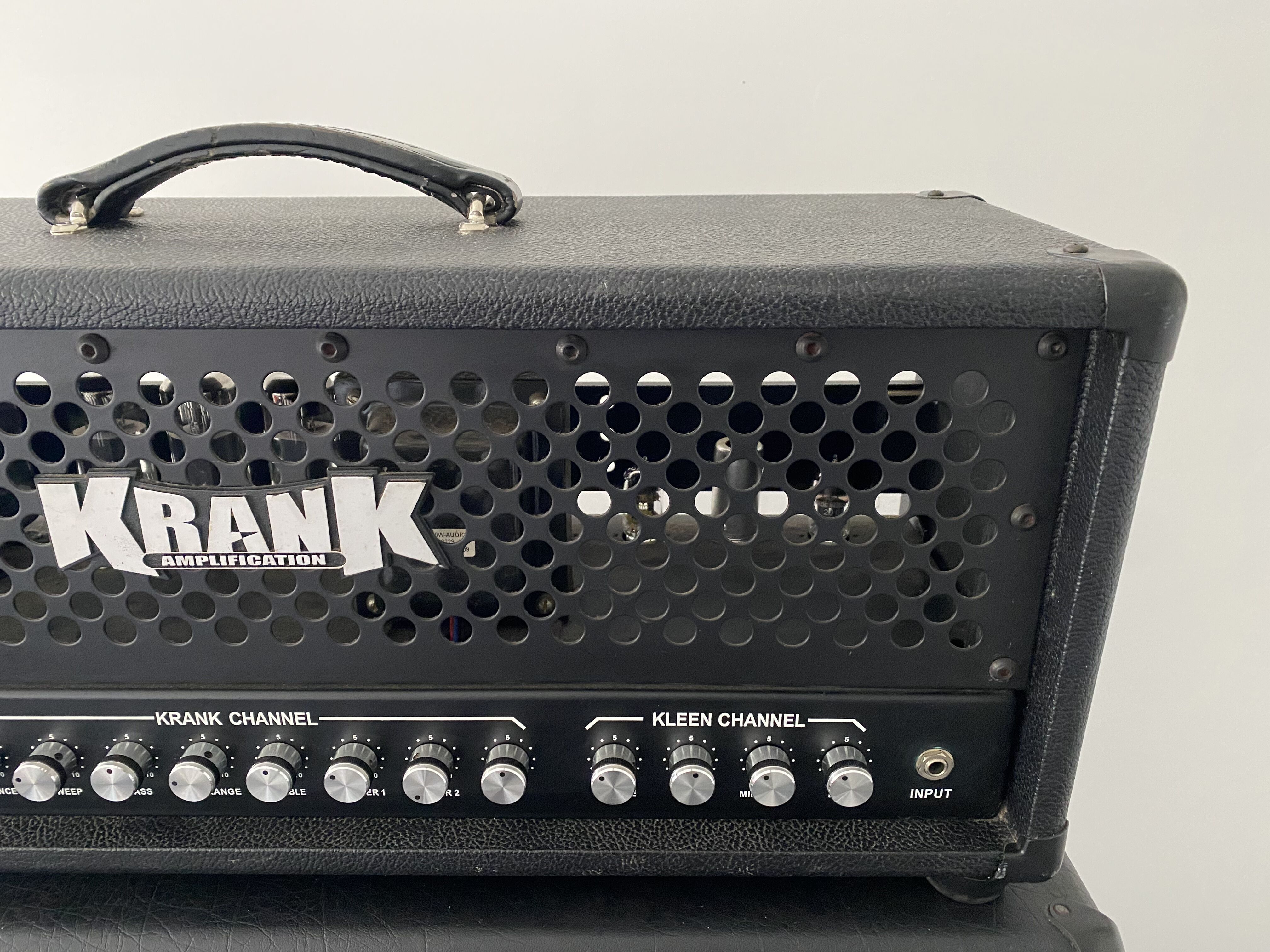 Revolution Series One Krank Amplification - Audiofanzine