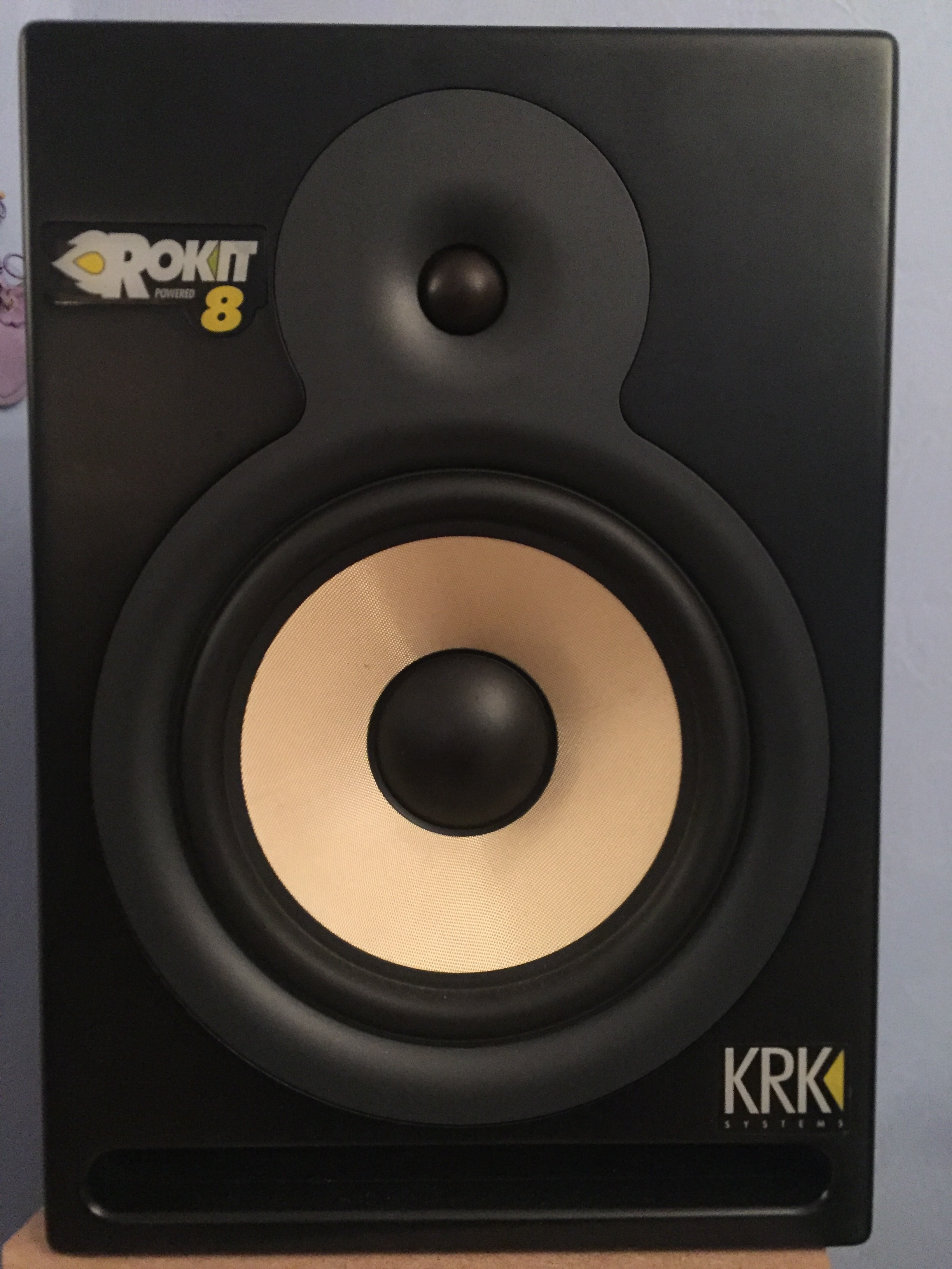 ROKIT POWERED 8 KRK Rokit Powered 8 Audiofanzine