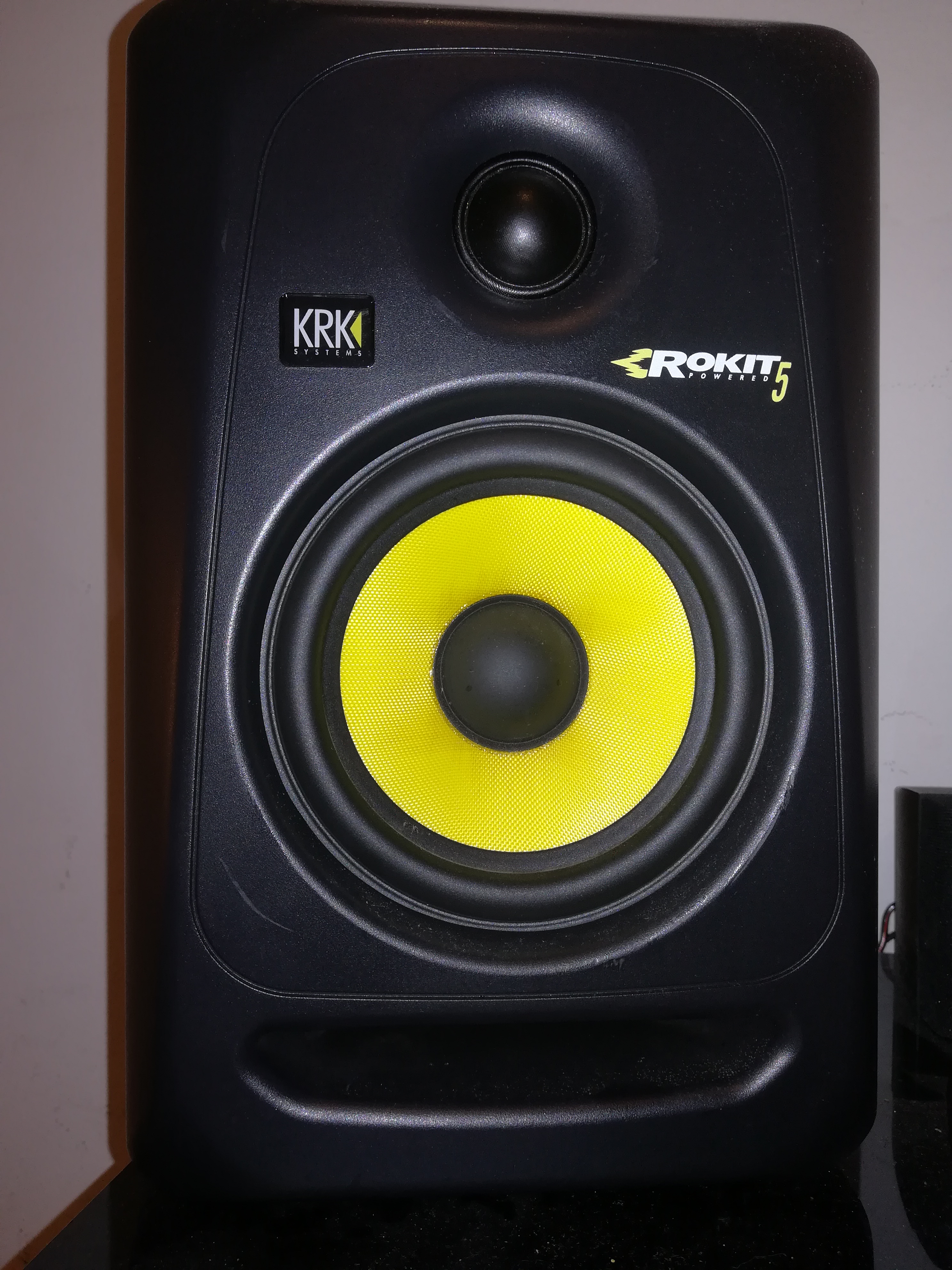 Обзор студийный монитор активный krk rp5 g3