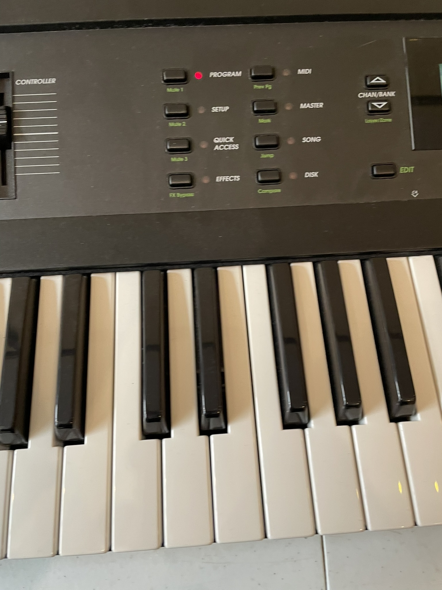 Kurzweil K2000 (Nord-Pas-de-Calais) - Audiofanzine