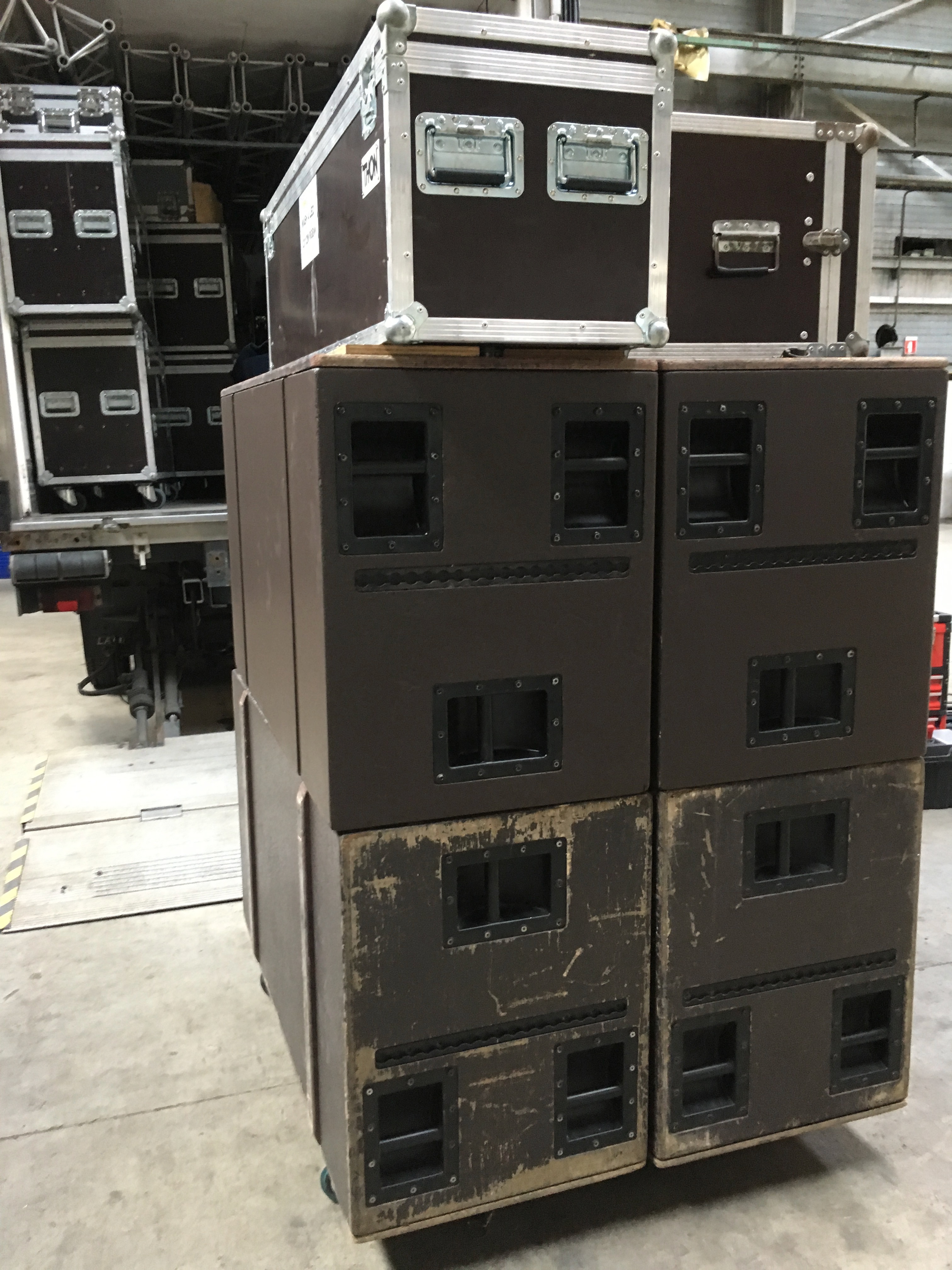 SB 218 LAcoustics SB 218 Audiofanzine