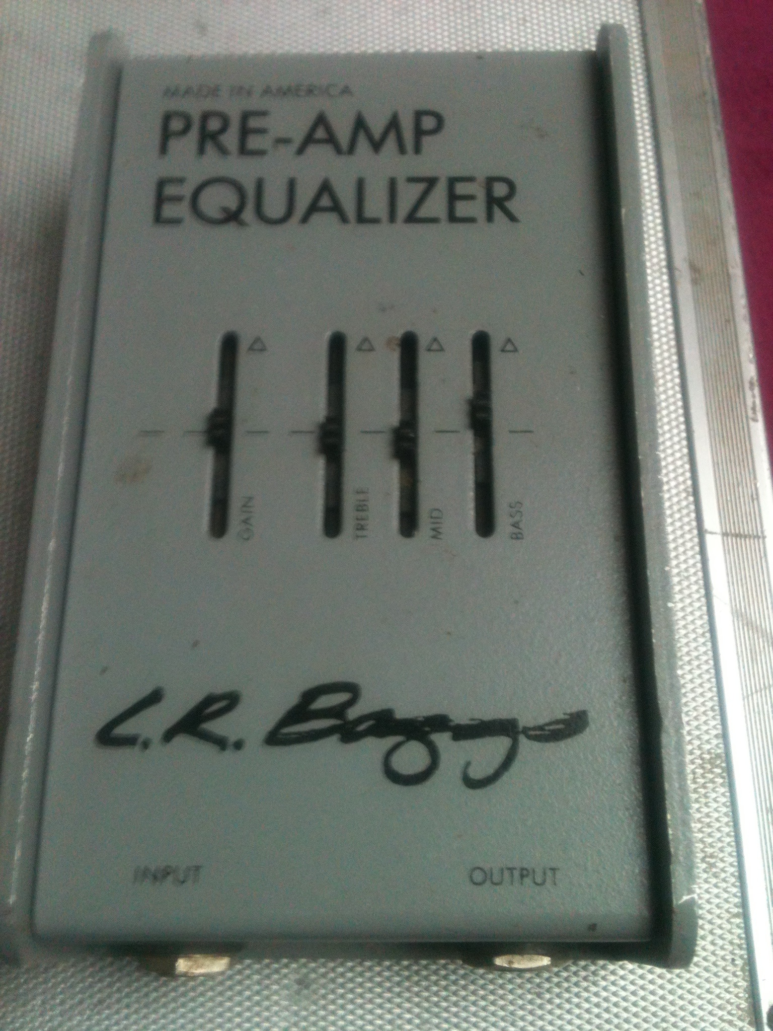 PREAMP EQUALIZER L.R. Baggs Preamp Equalizer Audiofanzine