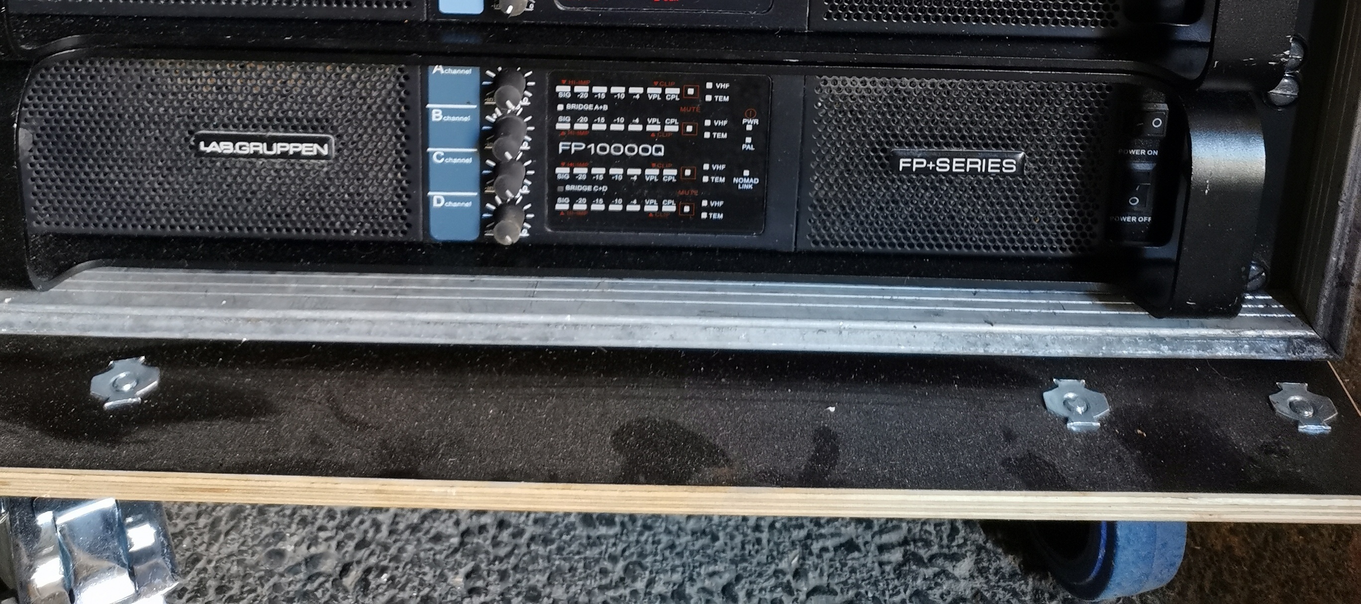 Lab gruppen fp10000q (RhôneAlpes) Audiofanzine