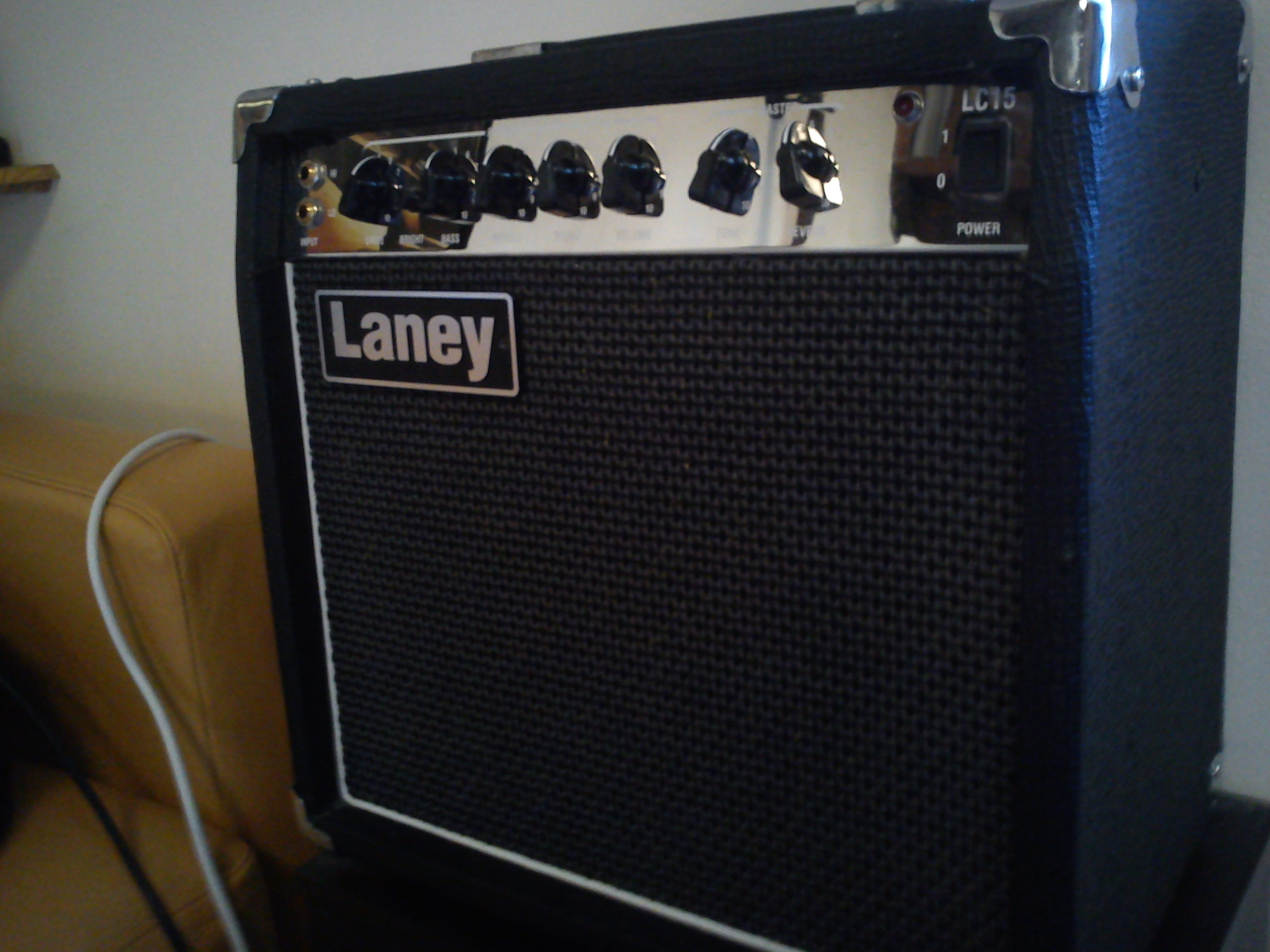 Photo Laney LC15110 Laney [LC Series] LC15110 (402380) Audiofanzine