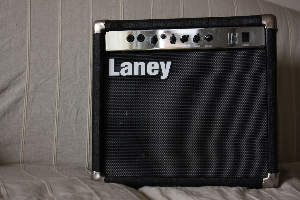 Photo Laney LC15110 Laney LC15 (62141) Audiofanzine