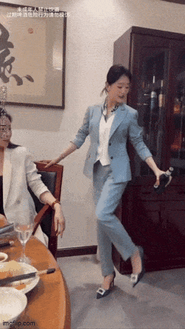 le-pub-fun-6854345.gif le-pub-fun-6854345.gif