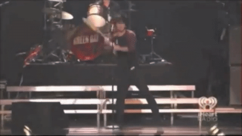 le-pub-inclassable-6860560.gif