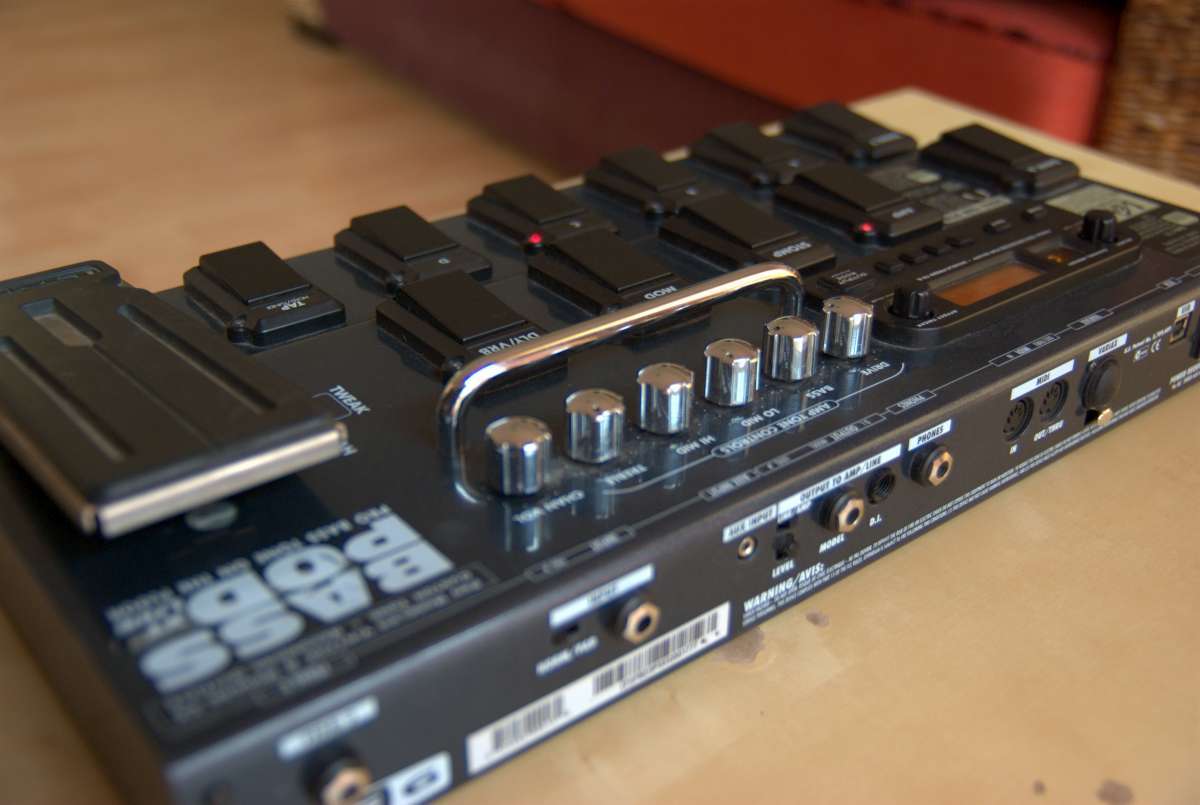 Line 6 Bass POD XT Live image (140014) Audiofanzine