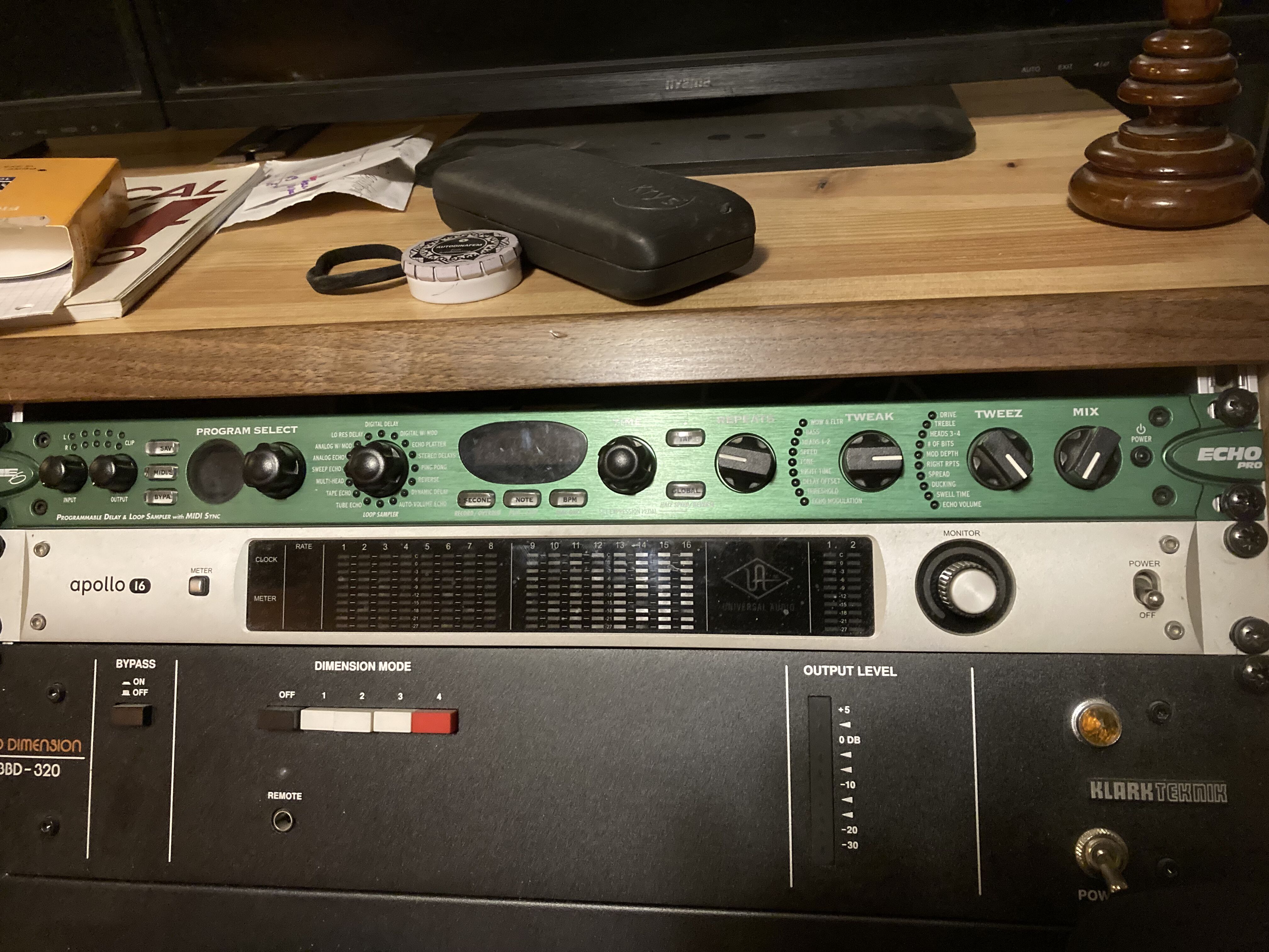 Line 6 Echo Pro Delay - YouTube