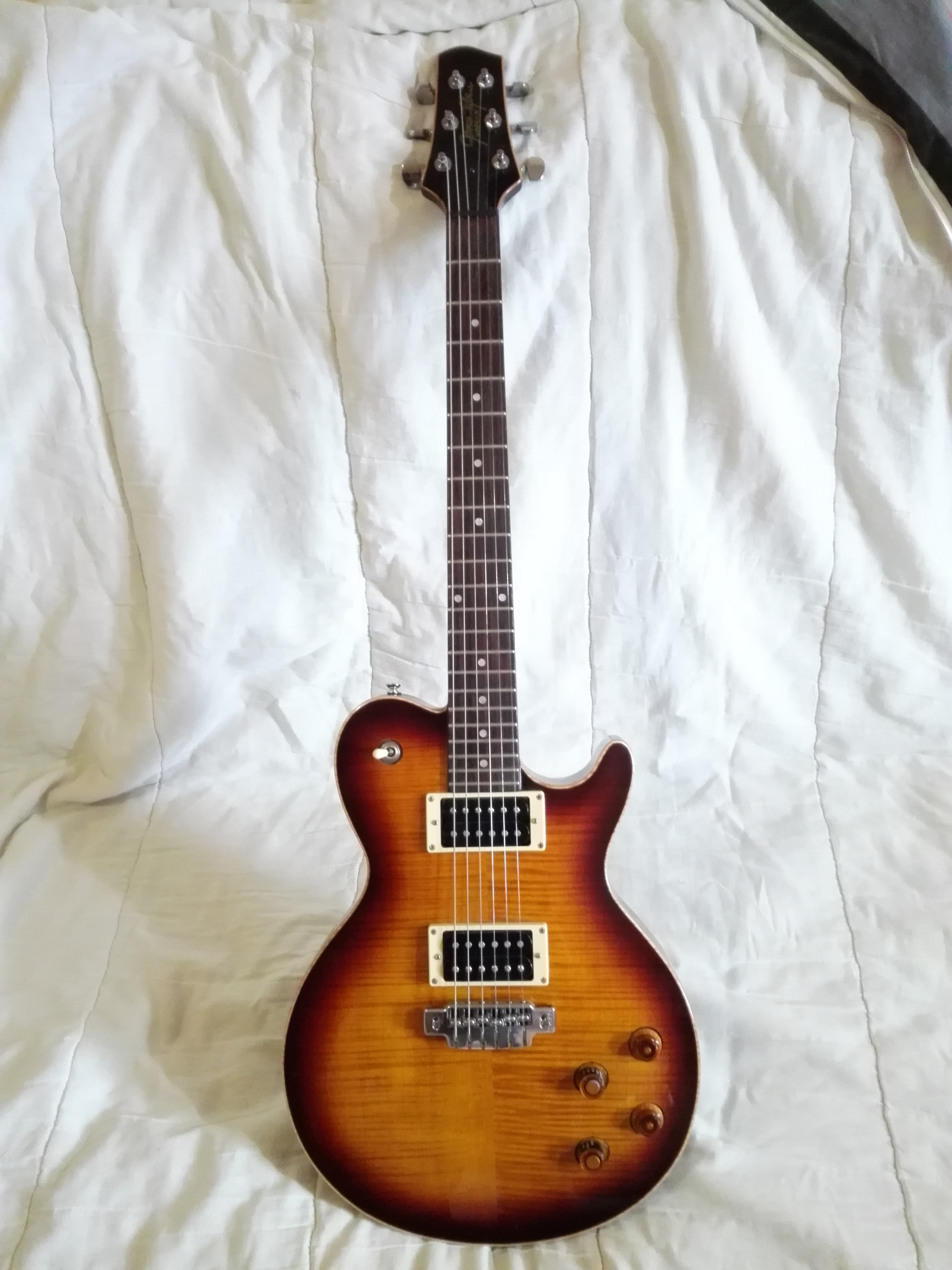 Line 6 JTV59 Tobacco Burst image (1578959) Audiofanzine