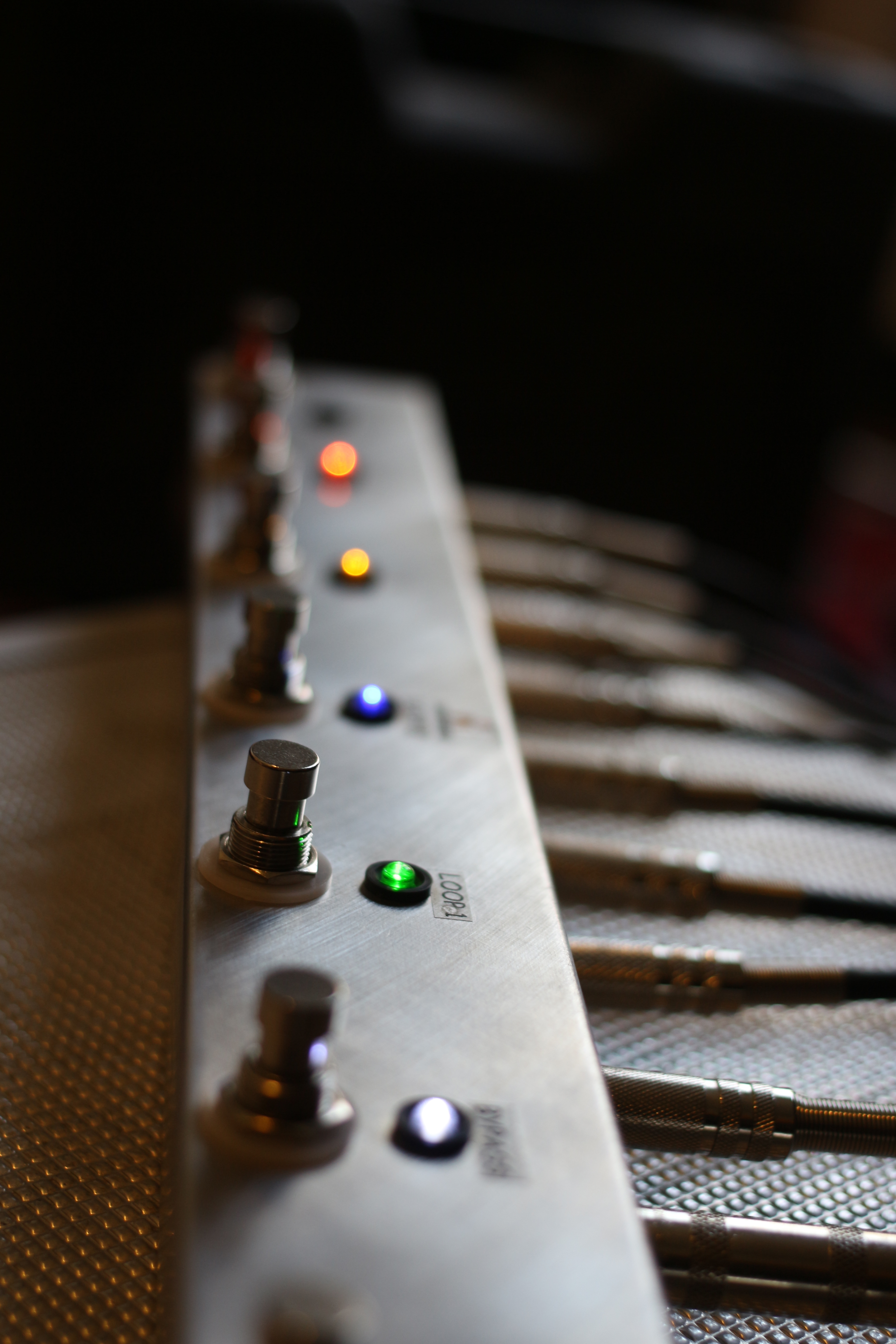 Loop Master 6Loop Effect Switcher image (1766345) Audiofanzine