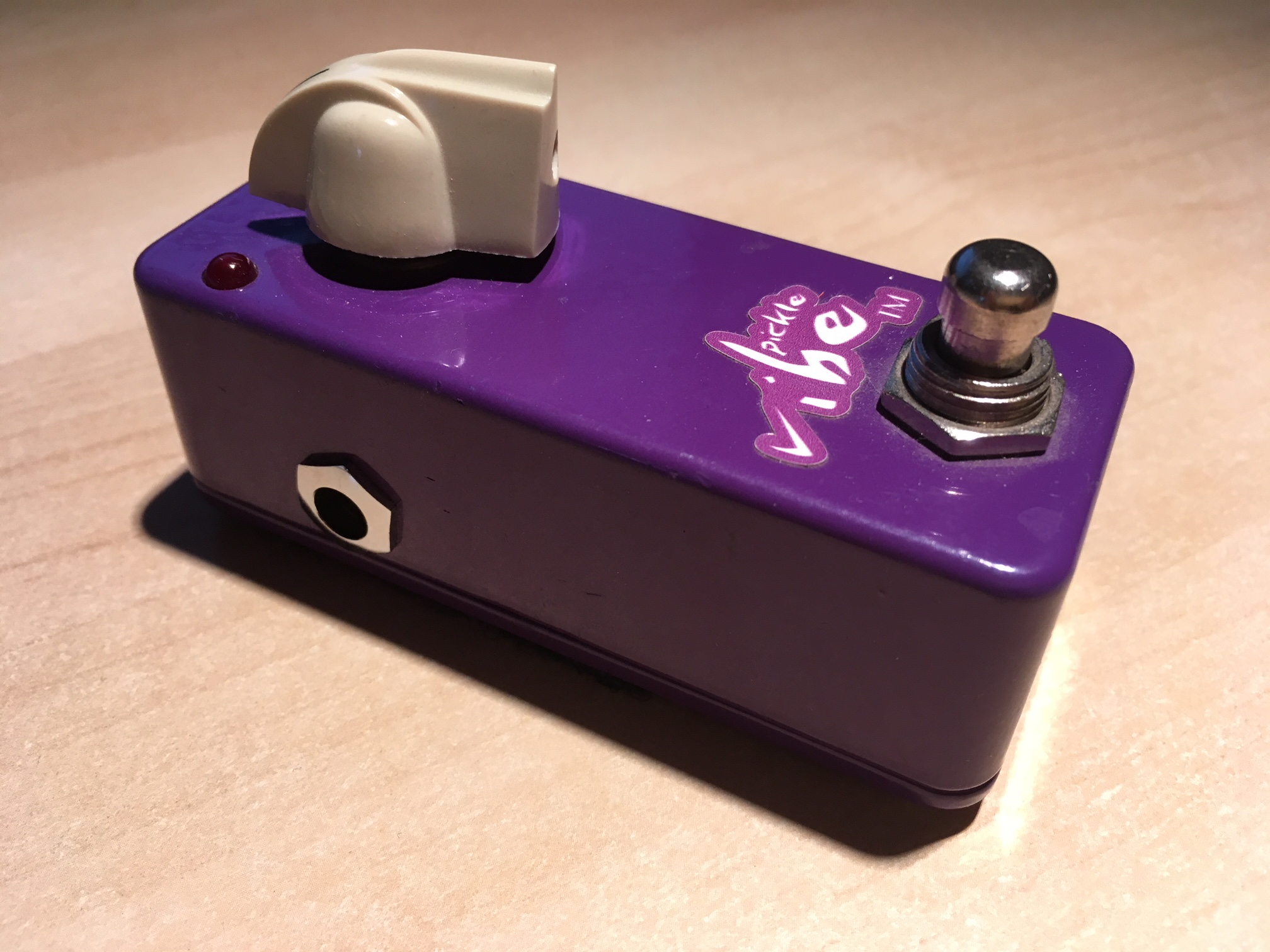 PICKLE VIBE VIBRATO Lovepedal Pickle Vibe Vibrato Audiofanzine