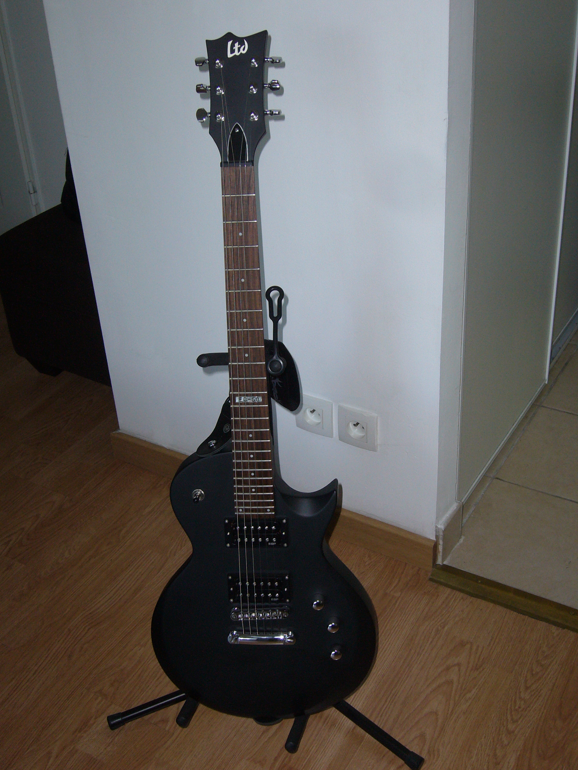 Photo LTD EC50 Black Satin ESP LTD EC Series Ec50 Blk (243559
