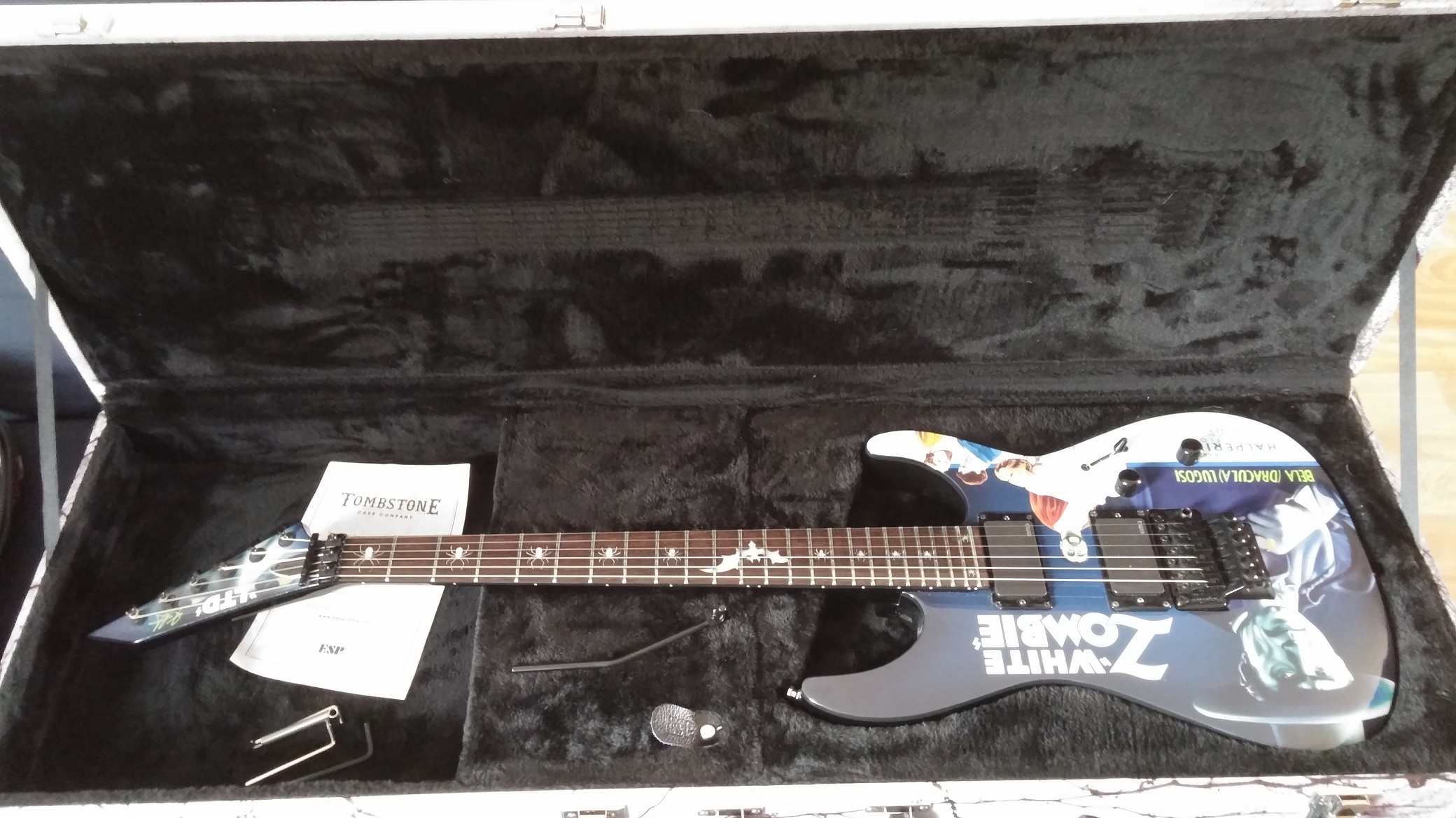 KHWZ WHITE ZOMBIE LTD KHWZ White Zombie Audiofanzine