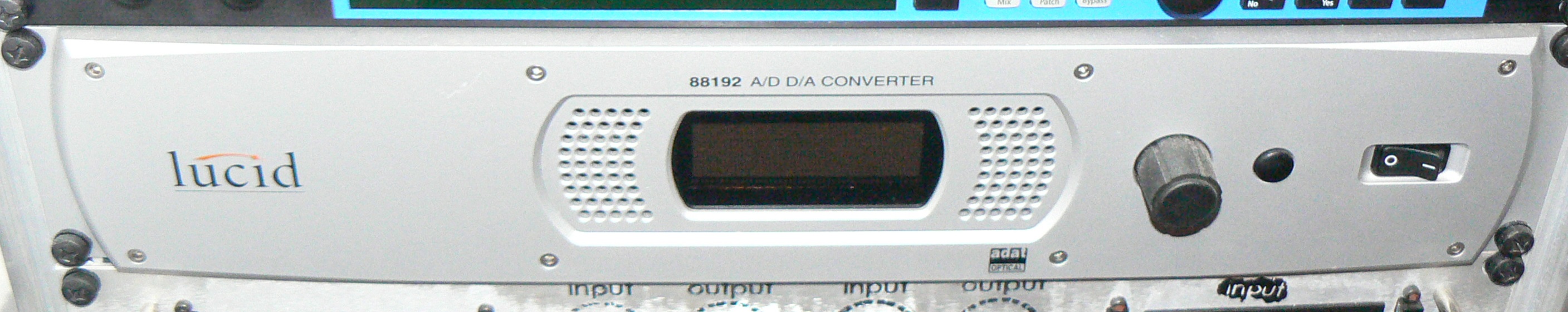 LUCID A/D D/A convertisseur AES / ADAT (MidiPyrénées) Audiofanzine