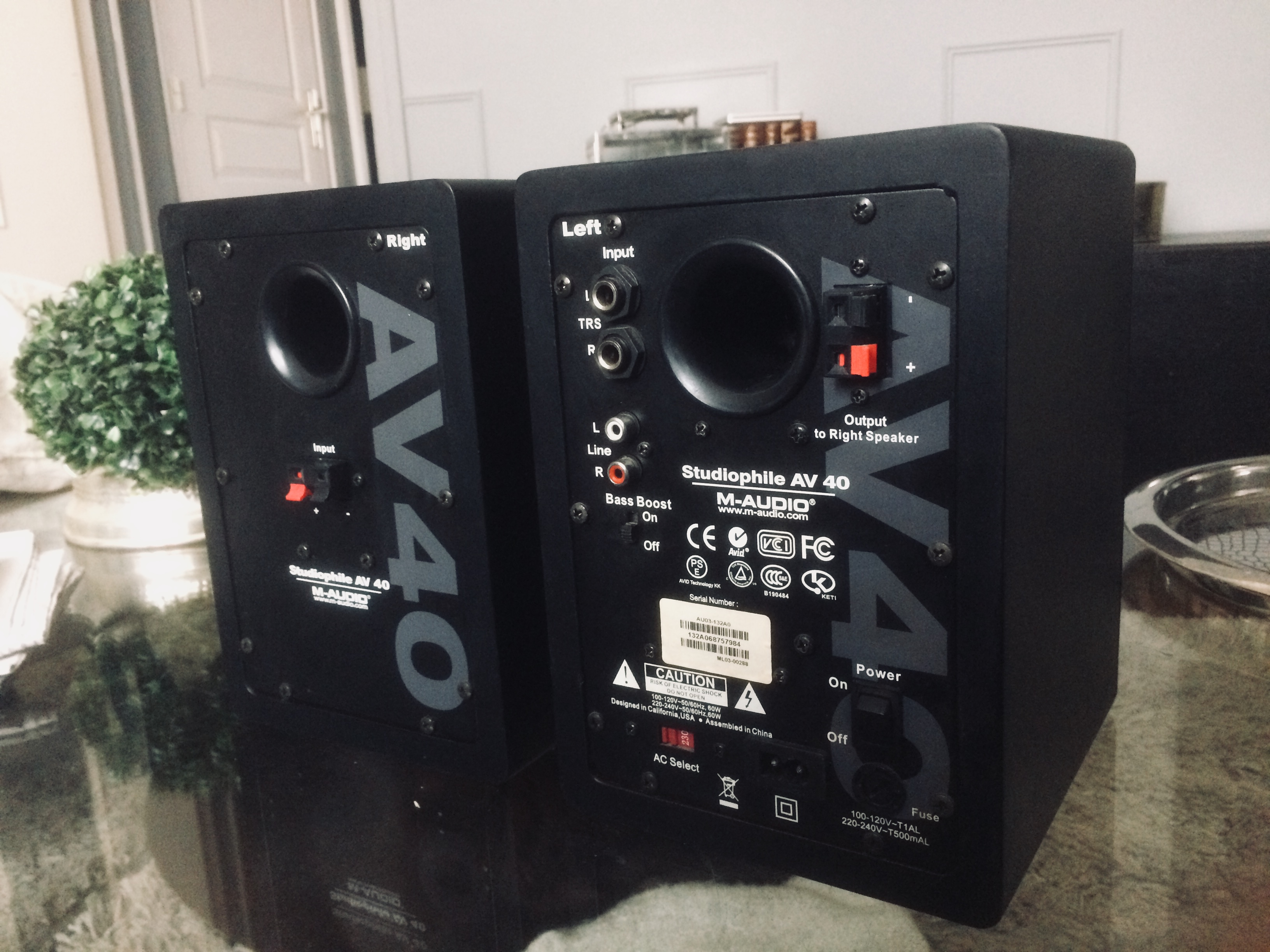 AV 40 - M-Audio AV 40 - Audiofanzine