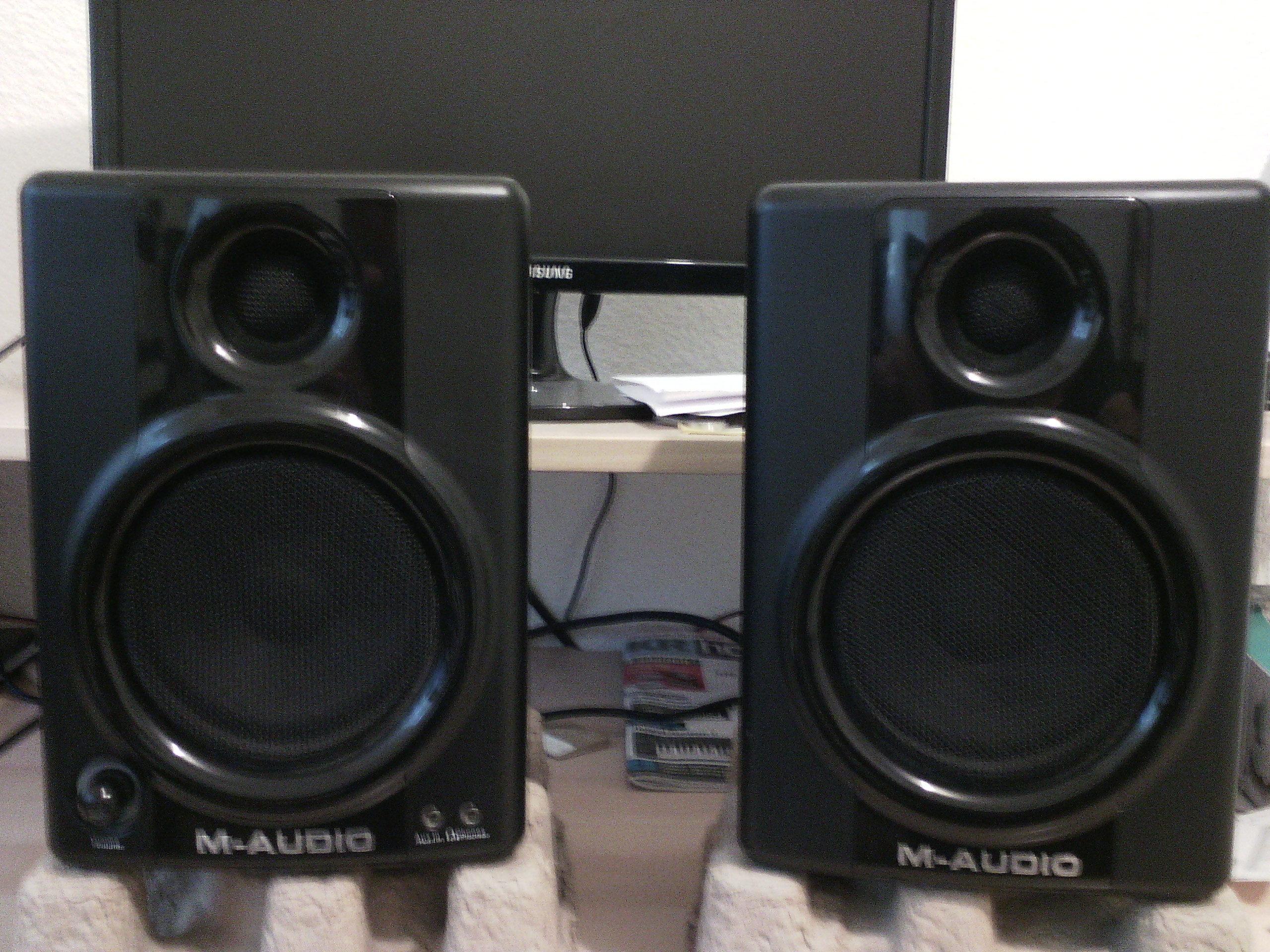 Photo MAudio AV 40 V2 MAudio AV 40 V2 (17320) (1146804) Audiofanzine