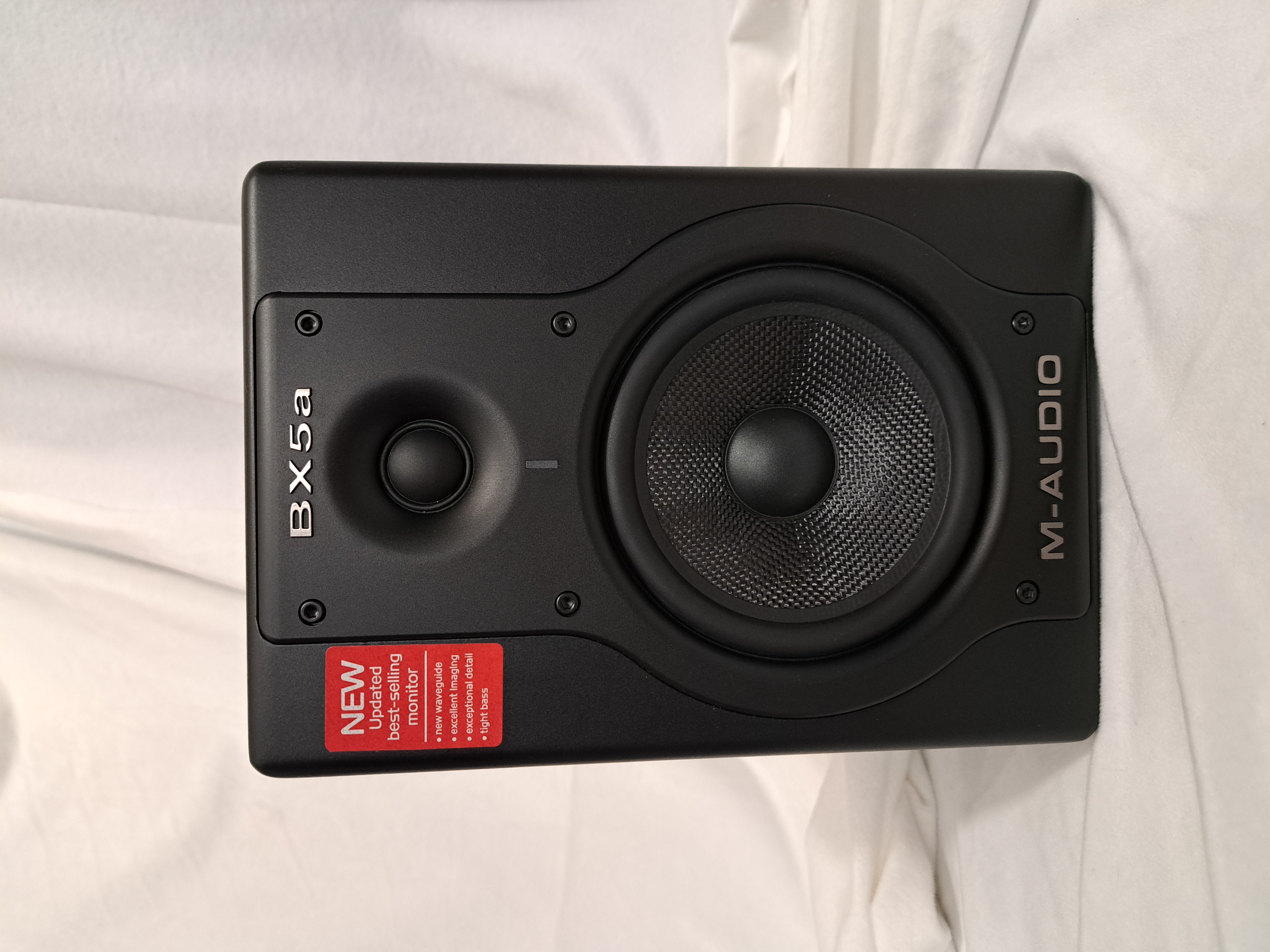 BX5a Deluxe - M-Audio BX5a Deluxe - Audiofanzine BX5a Deluxe - M-Audio BX5a Deluxe - Audiofanzine