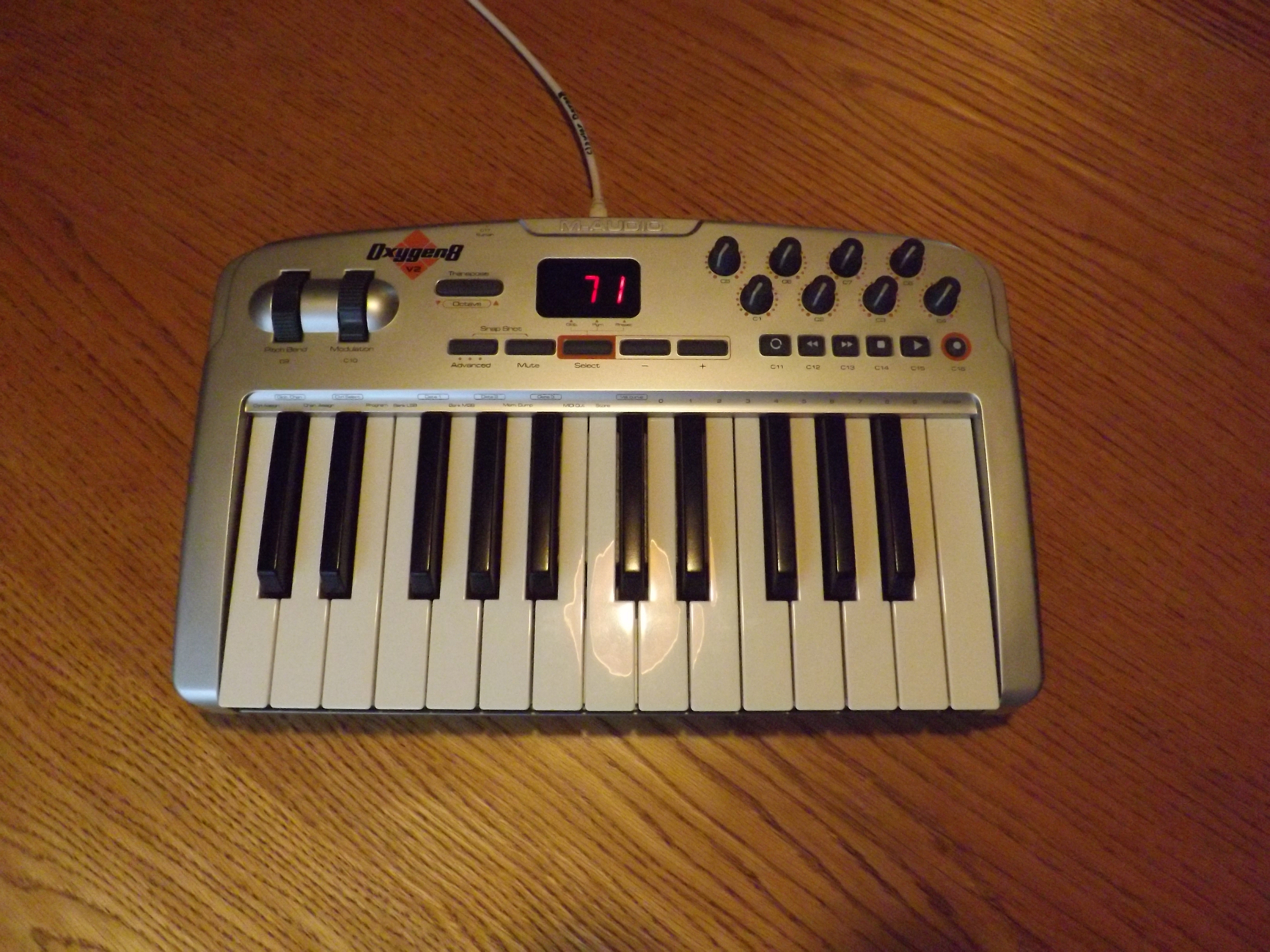 m-audio oxygen 8 keyboard