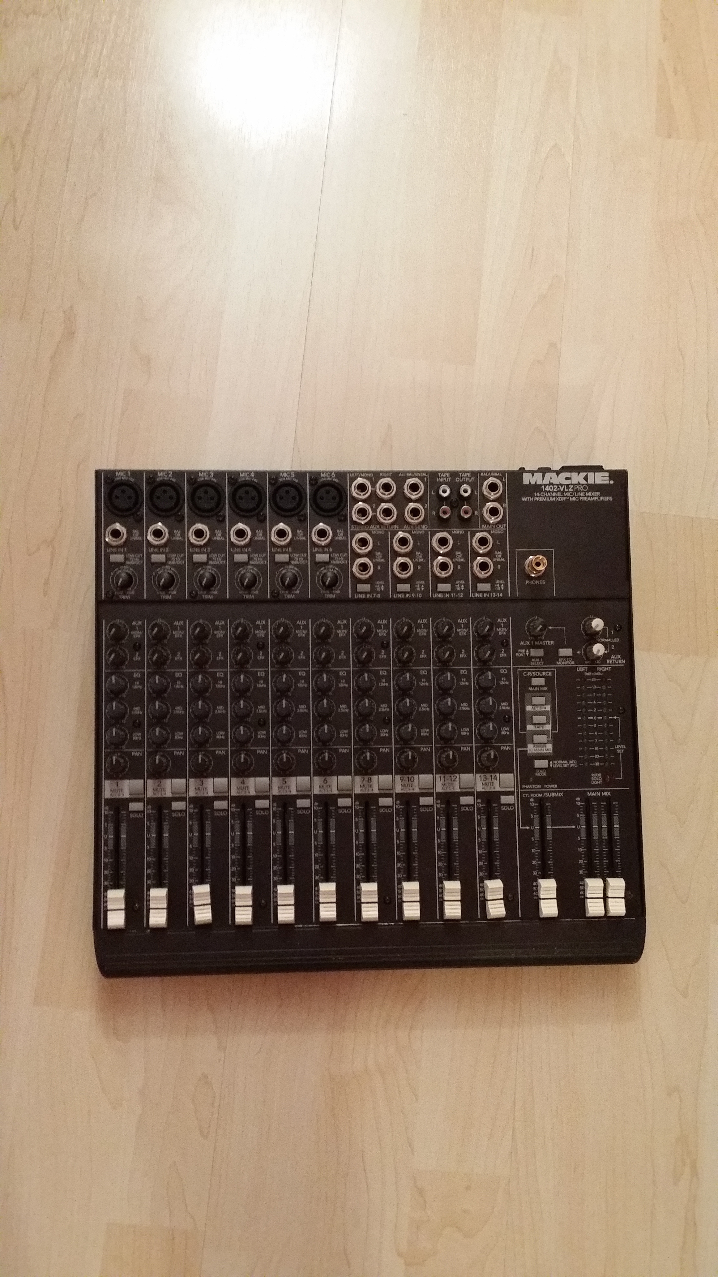 1402VLZ Pro Mackie 1402VLZ Pro Audiofanzine