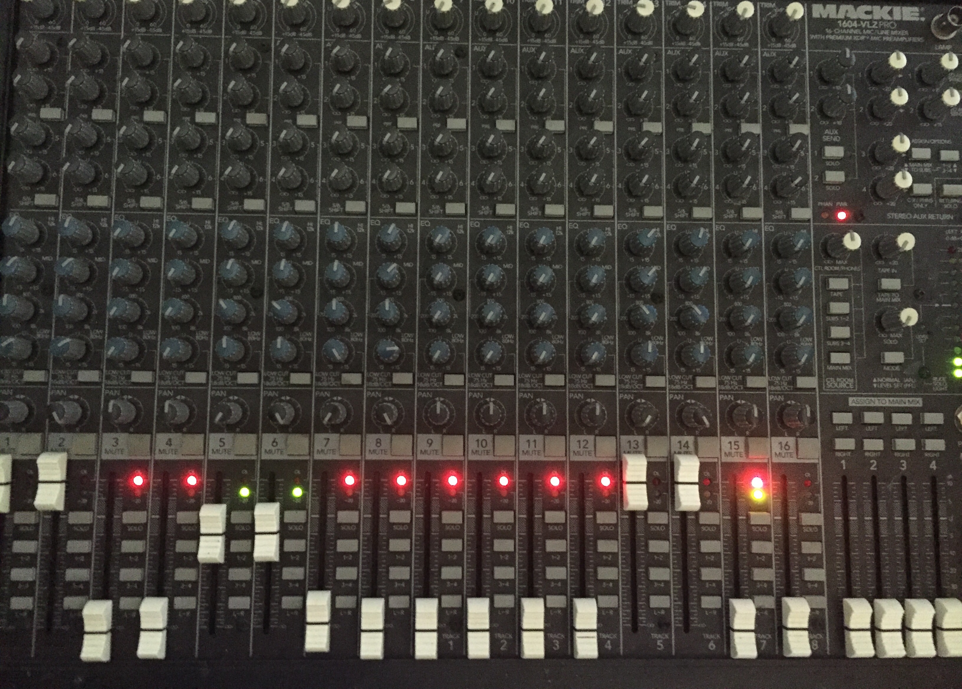 Photo Mackie 1604-VLZ Pro : Mackie 1604-VLZ Pro (78080) (#1646229