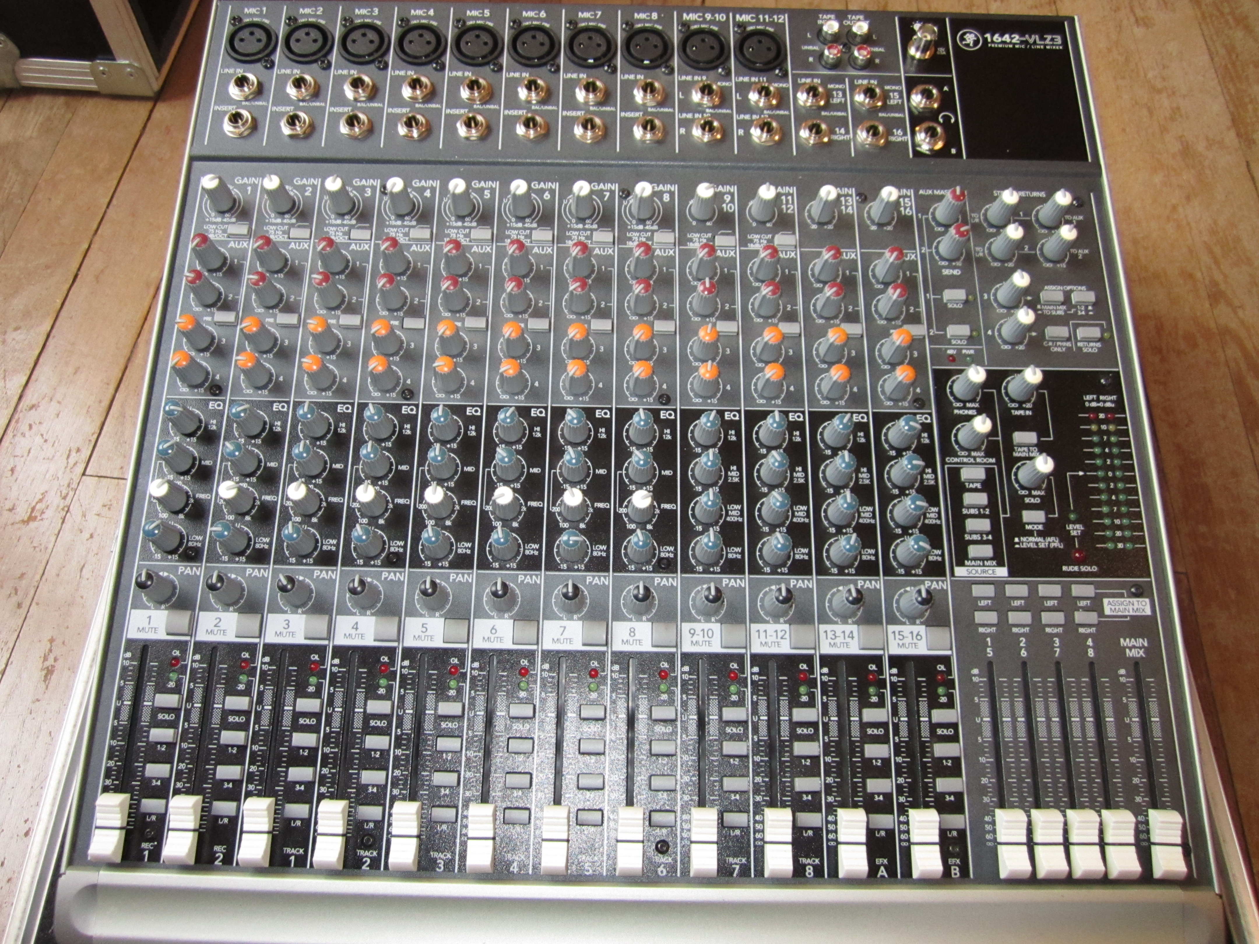 1642VLZ3 Mackie 1642VLZ3 Audiofanzine