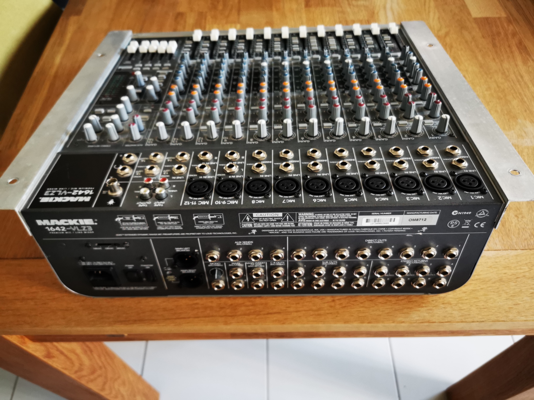1642VLZ3 Mackie 1642VLZ3 Audiofanzine