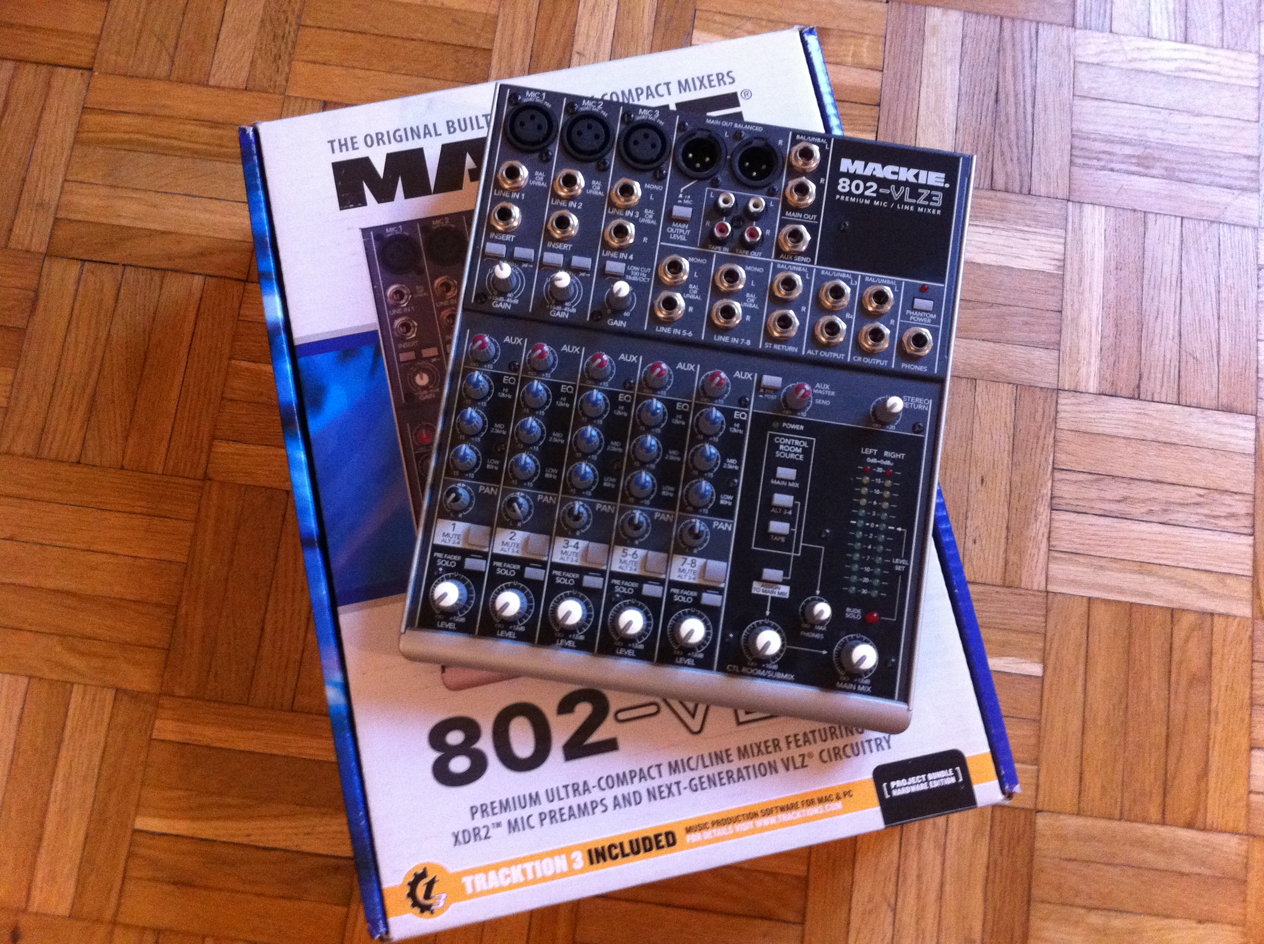 Photo Mackie 802-VLZ3 : Mackie 802-VLZ3 (64156) (#1144673) - Audiofanzine