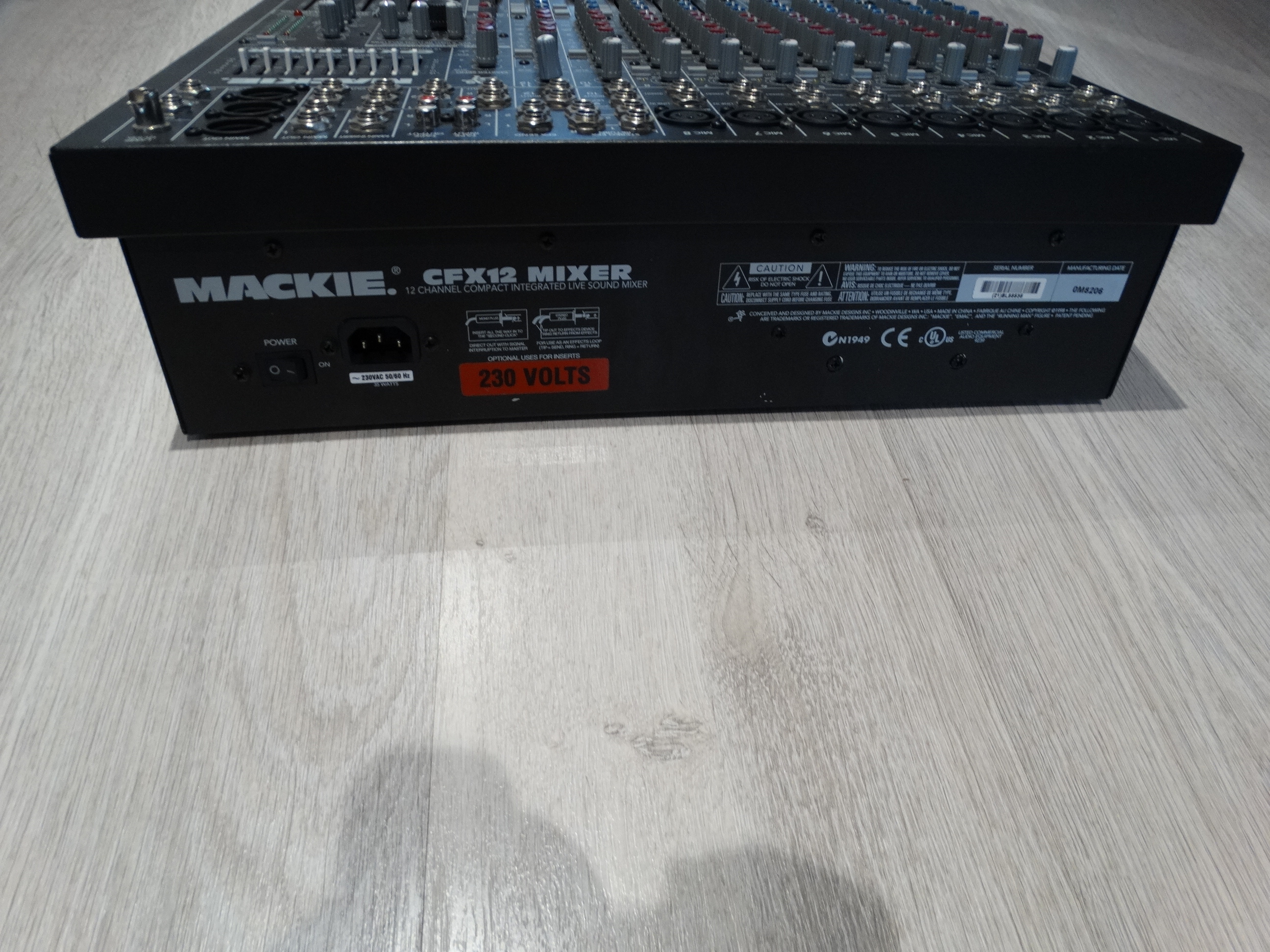 CFX12 Mackie CFX12 Audiofanzine