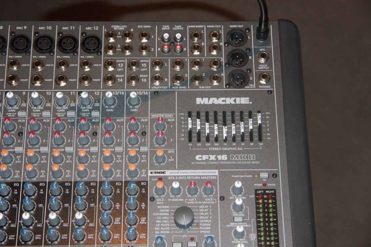 Photo Mackie CFX16.mkII Mackie CFX 16 MKII (162546) Audiofanzine