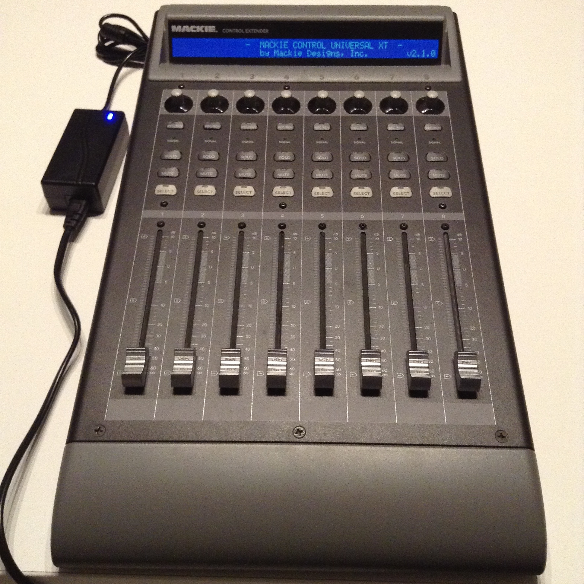 Photo Mackie Control Universal XT Mackie Control Universal XT (71132