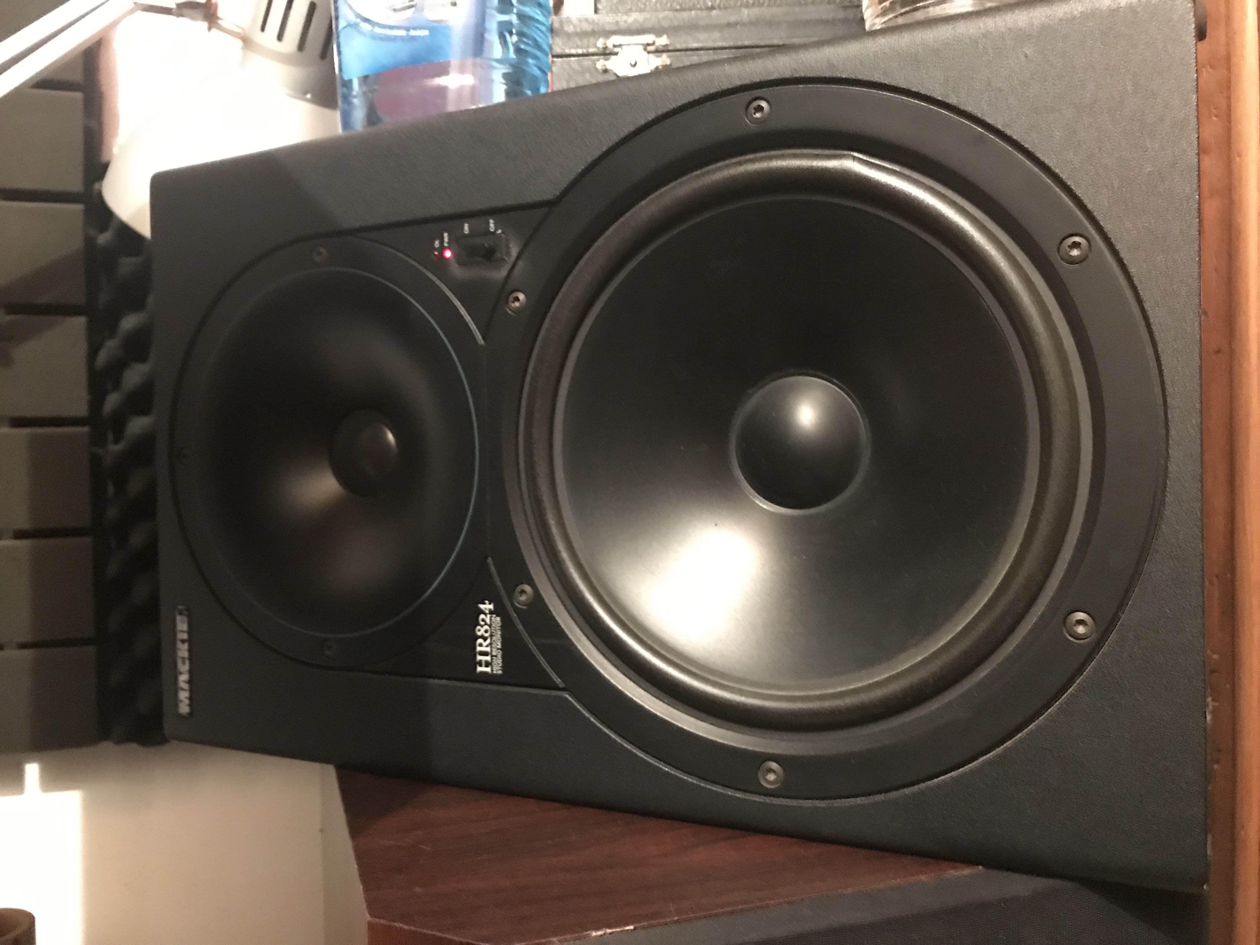 HR824 - Mackie HR824 - Audiofanzine