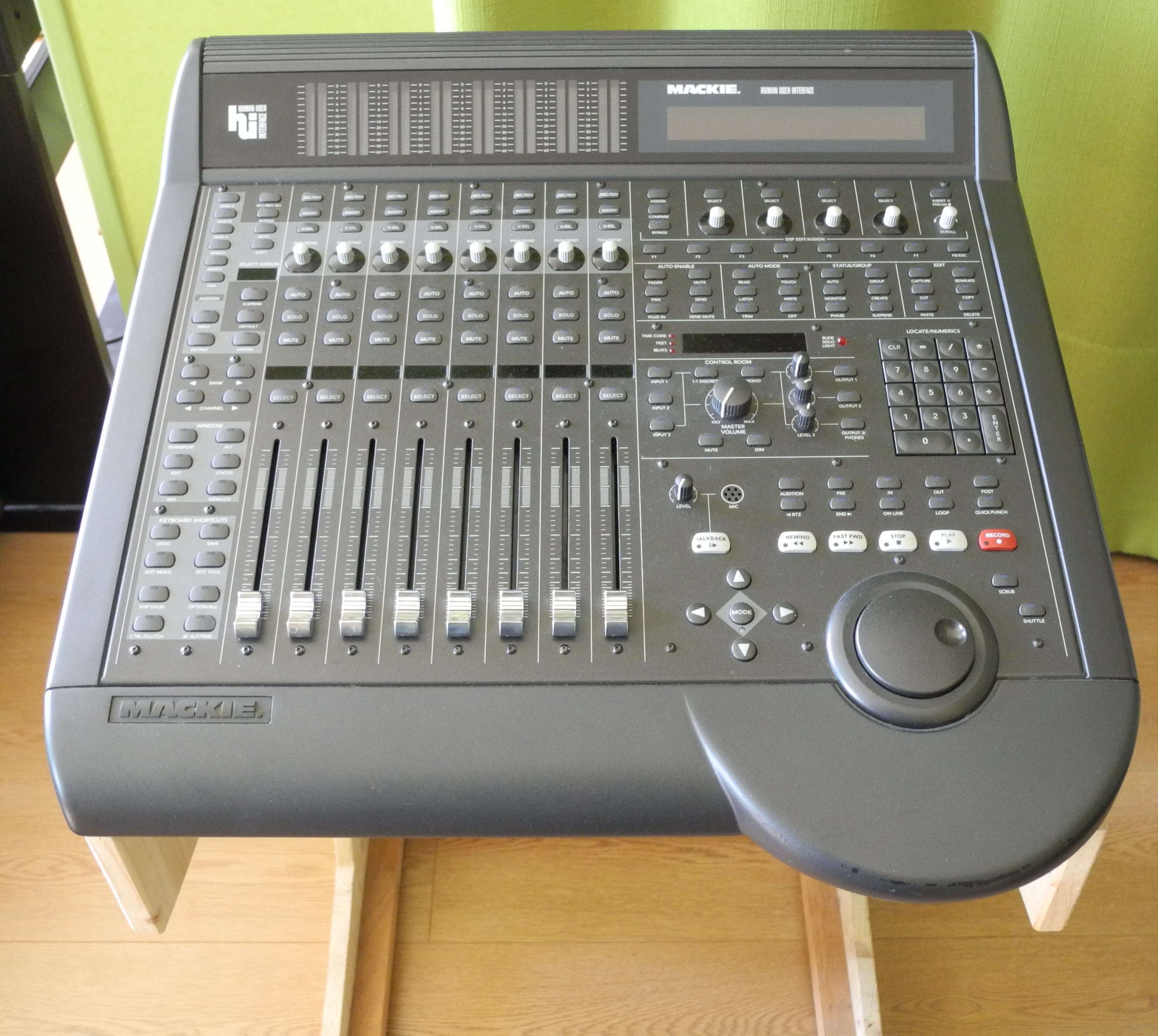 Mackie HUI image (439424) Audiofanzine