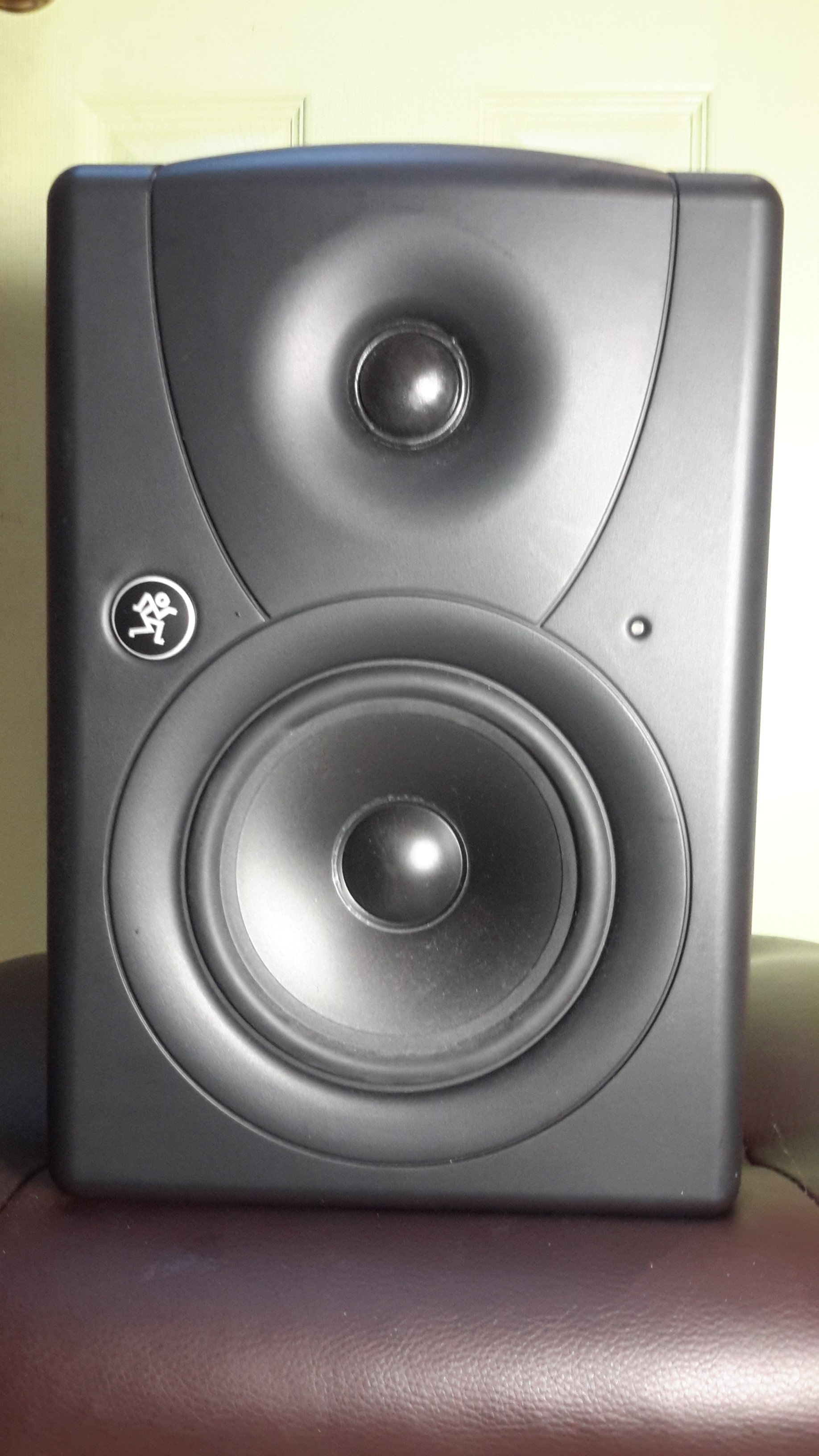 Photo Mackie MR5 Mackie MR5 (41775) (832480) Audiofanzine