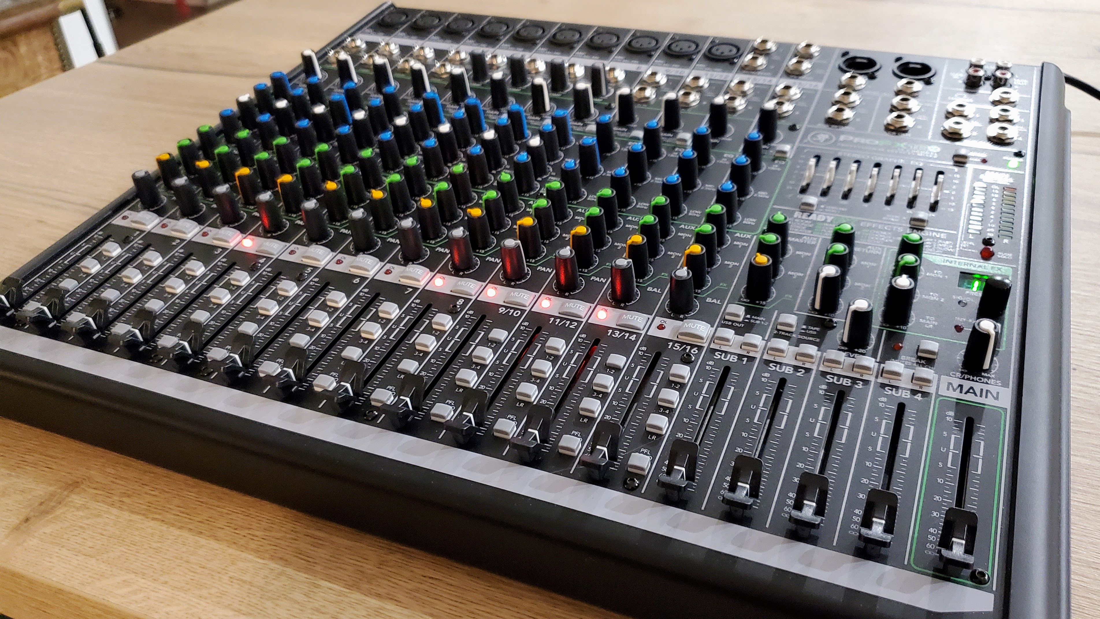 ProFX16v2 Mackie ProFX16v2 Audiofanzine